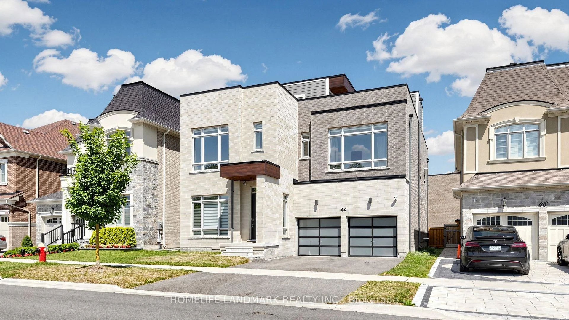 Photo 3 of 44 David Dunlap Boulevard, Richmond Hill, Observatory — HOMEH
