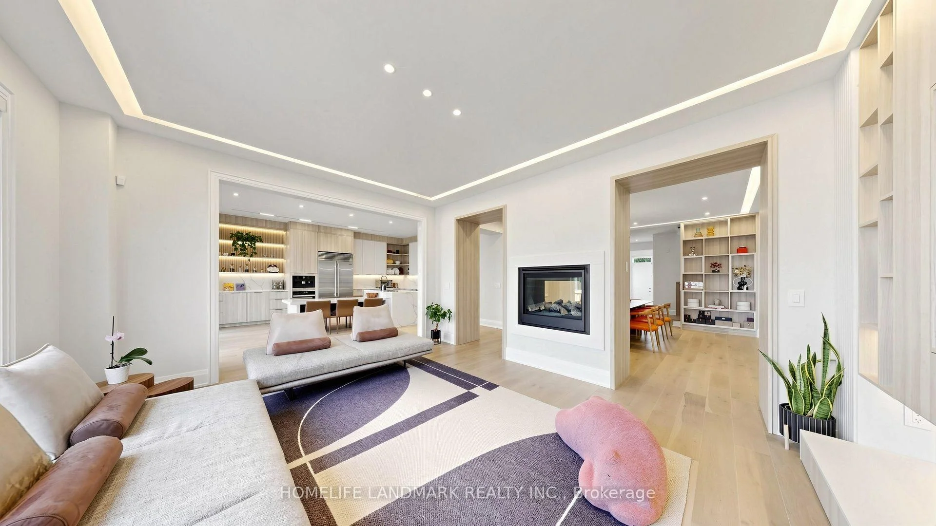 Photo 42 of 44 David Dunlap Boulevard, Richmond Hill, Observatory — HOMEH
