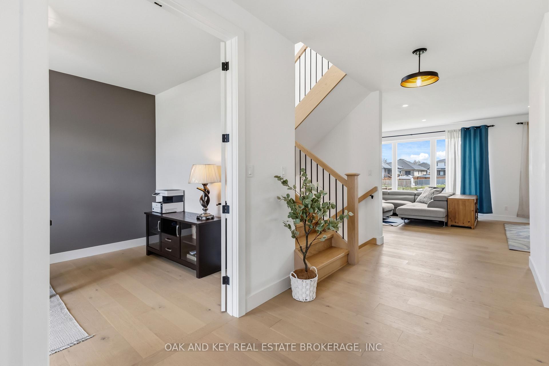 Photo 7 of 13 Briscoe Crescent, Strathroy-Caradoc, NE — HOMEH