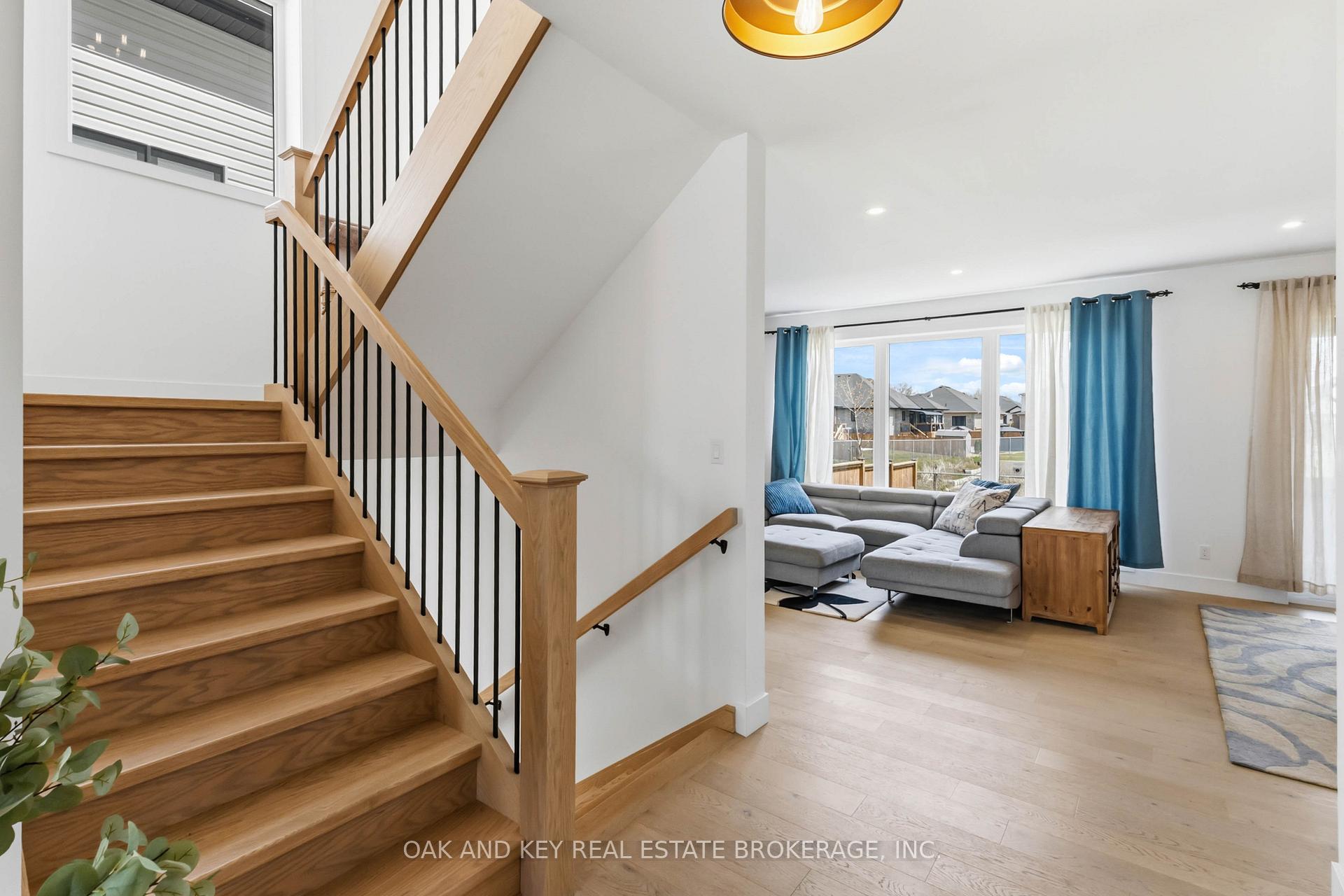 Photo 8 of 13 Briscoe Crescent, Strathroy-Caradoc, NE — HOMEH