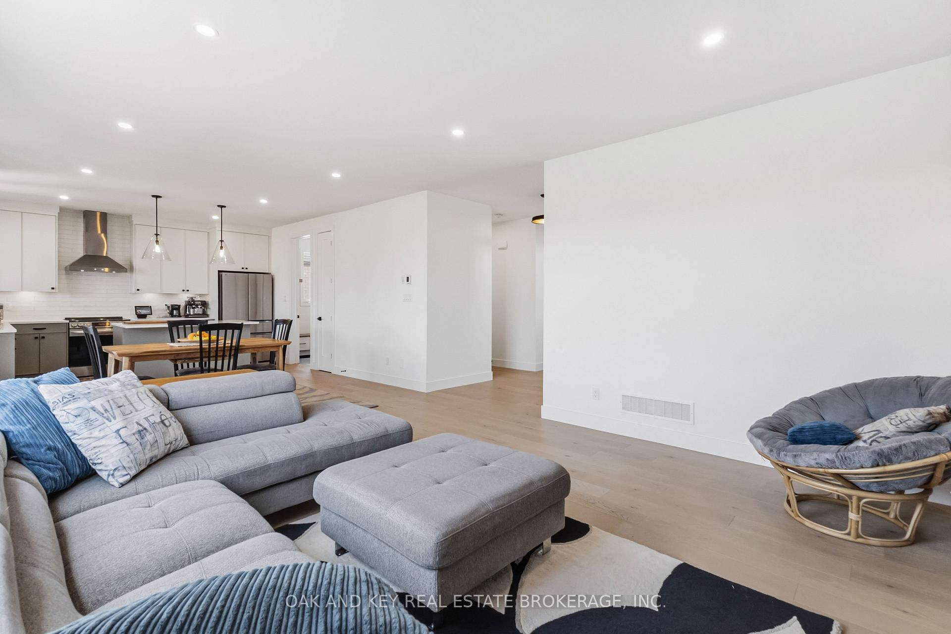 Photo 14 of 13 Briscoe Crescent, Strathroy-Caradoc, NE — HOMEH