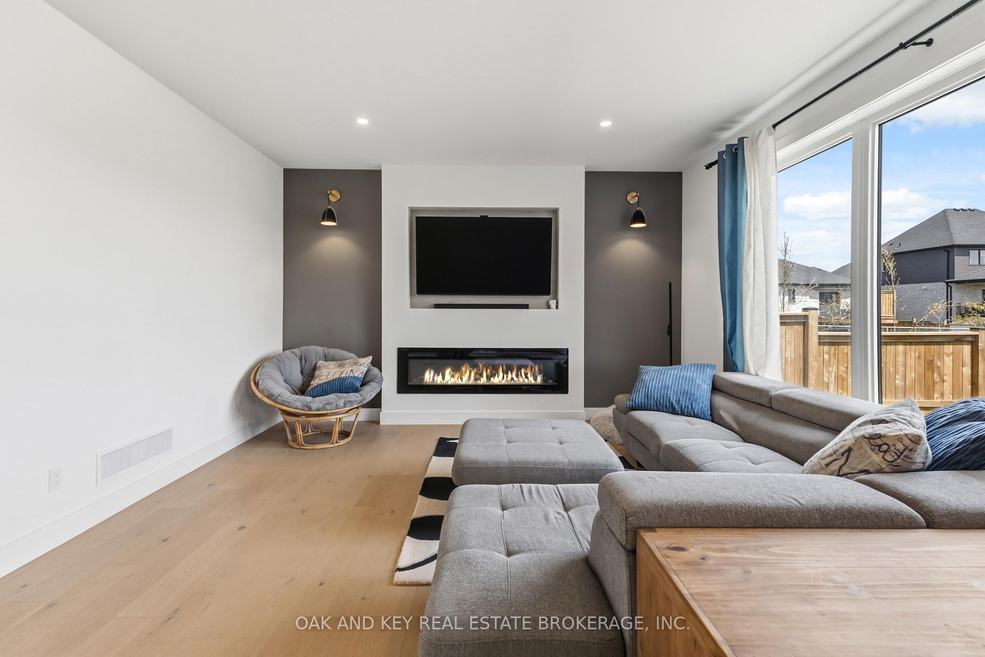 Photo 15 of 13 Briscoe Crescent, Strathroy-Caradoc, NE — HOMEH