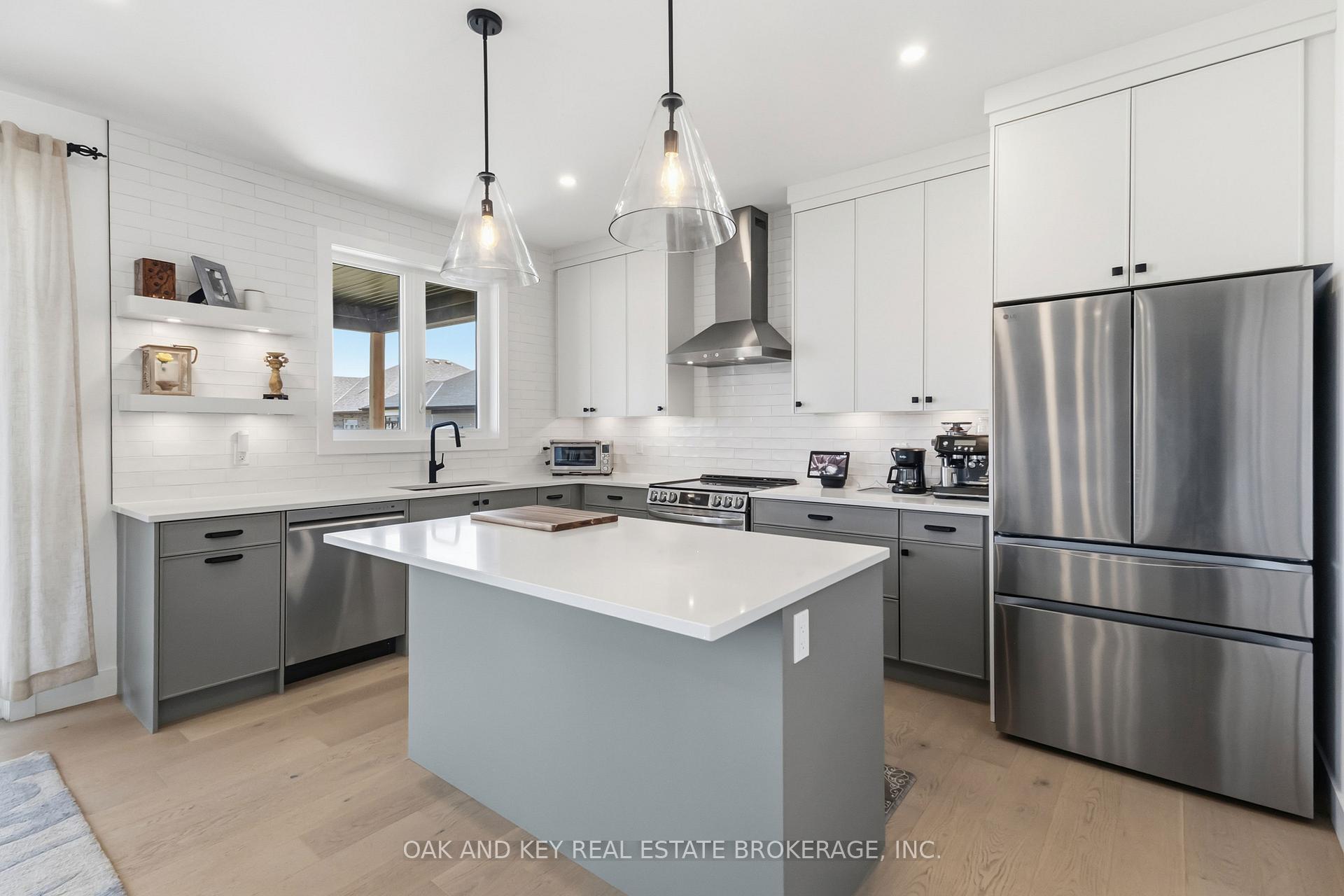 Photo 20 of 13 Briscoe Crescent, Strathroy-Caradoc, NE — HOMEH