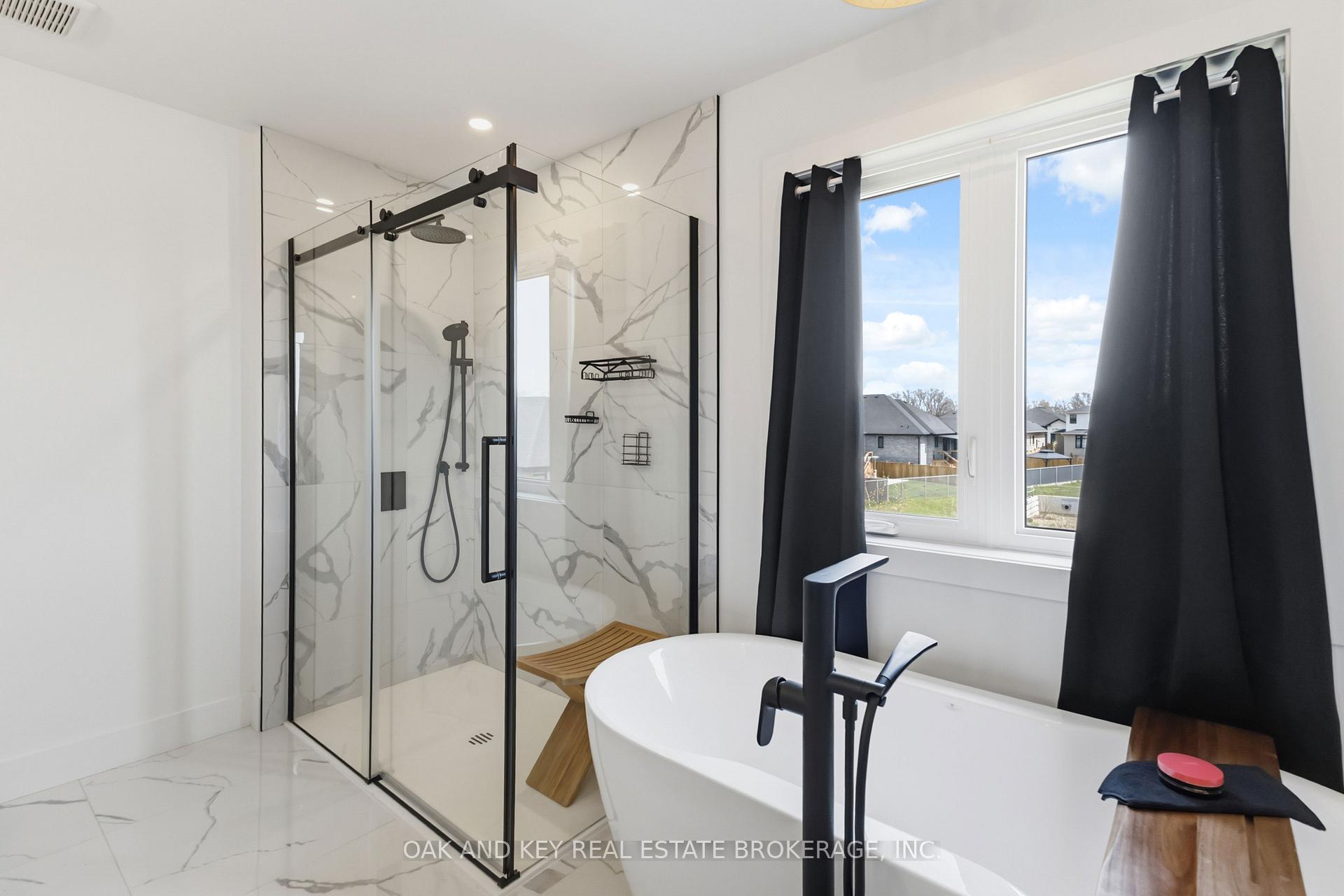 Photo 38 of 13 Briscoe Crescent, Strathroy-Caradoc, NE — HOMEH