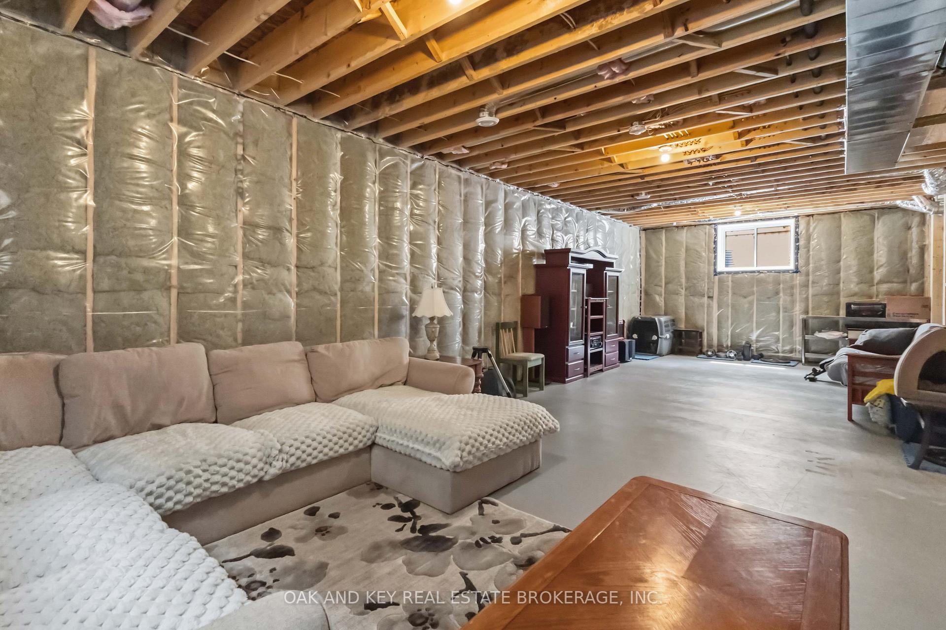 Photo 40 of 13 Briscoe Crescent, Strathroy-Caradoc, NE — HOMEH