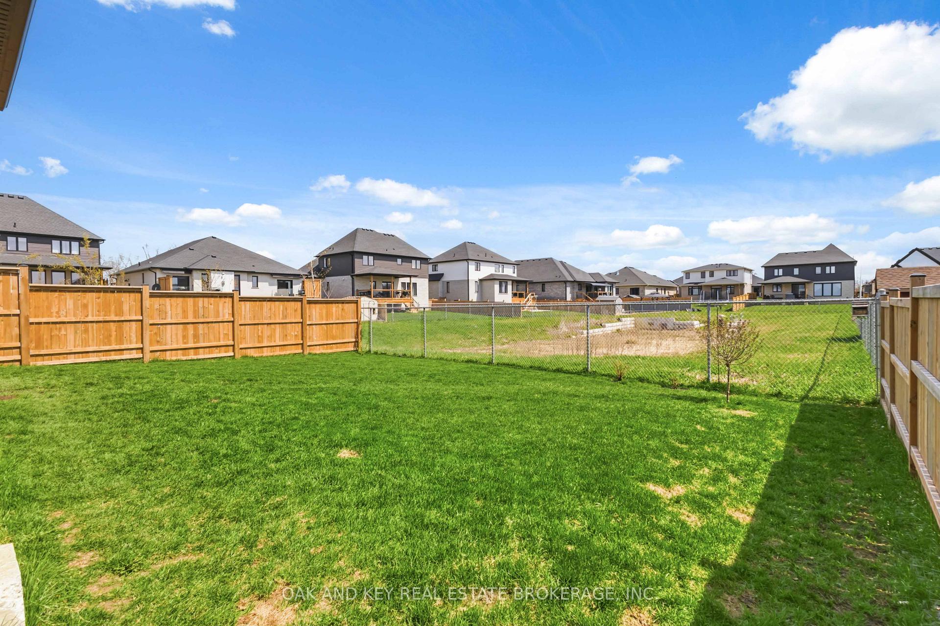 Photo 44 of 13 Briscoe Crescent, Strathroy-Caradoc, NE — HOMEH