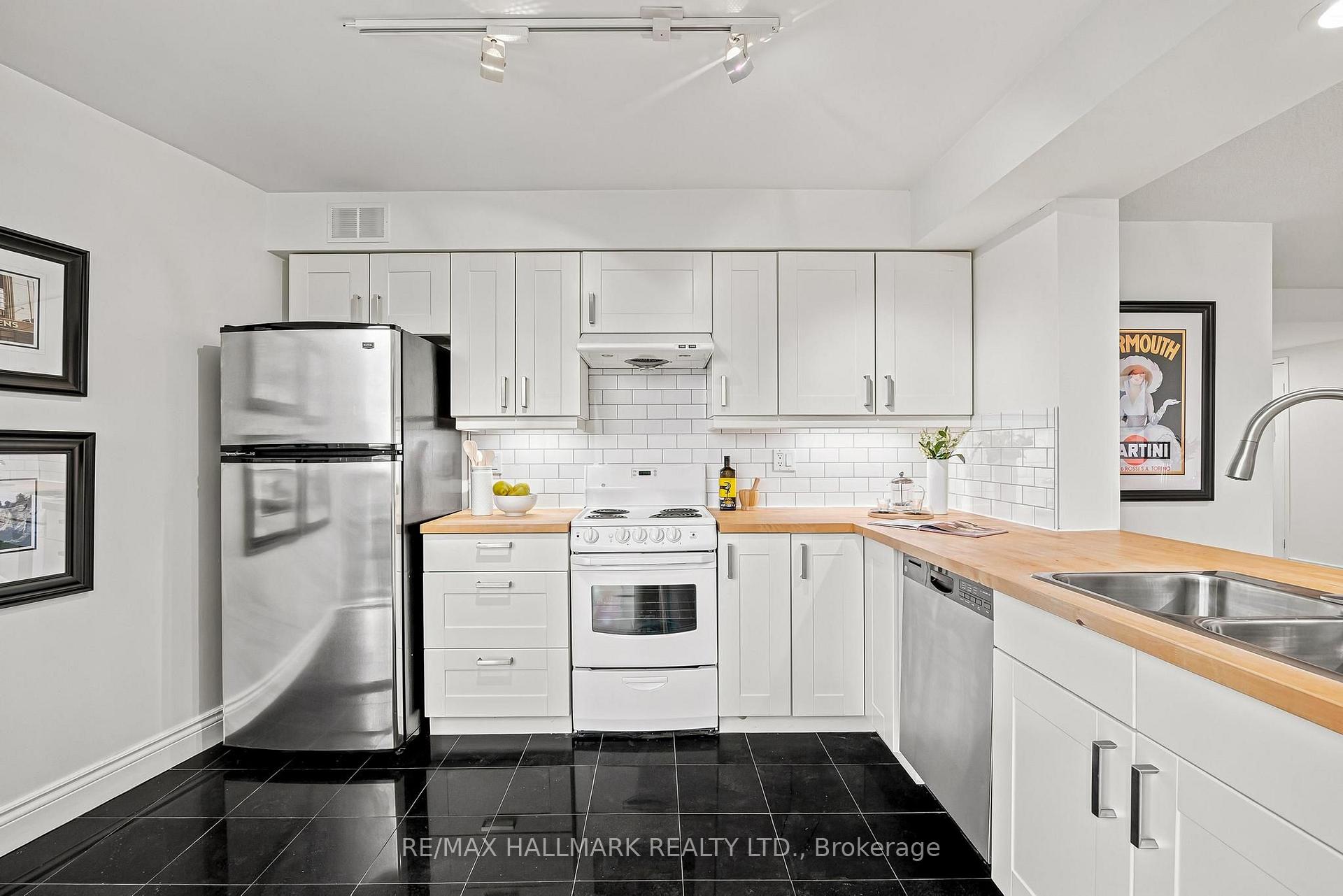 Photo 9 of Unit 607, 50 Eglinton Avenue W, Mississauga, Hurontario — HOMEH