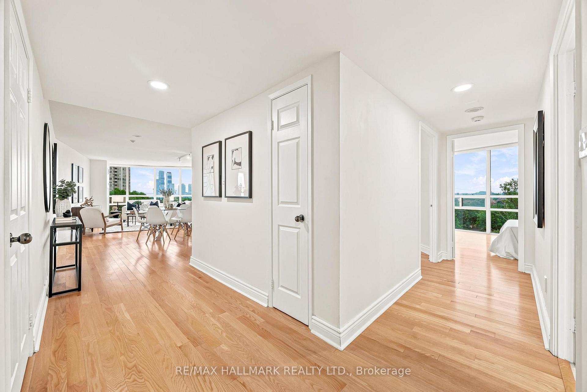 Photo 16 of Unit 607, 50 Eglinton Avenue W, Mississauga, Hurontario — HOMEH