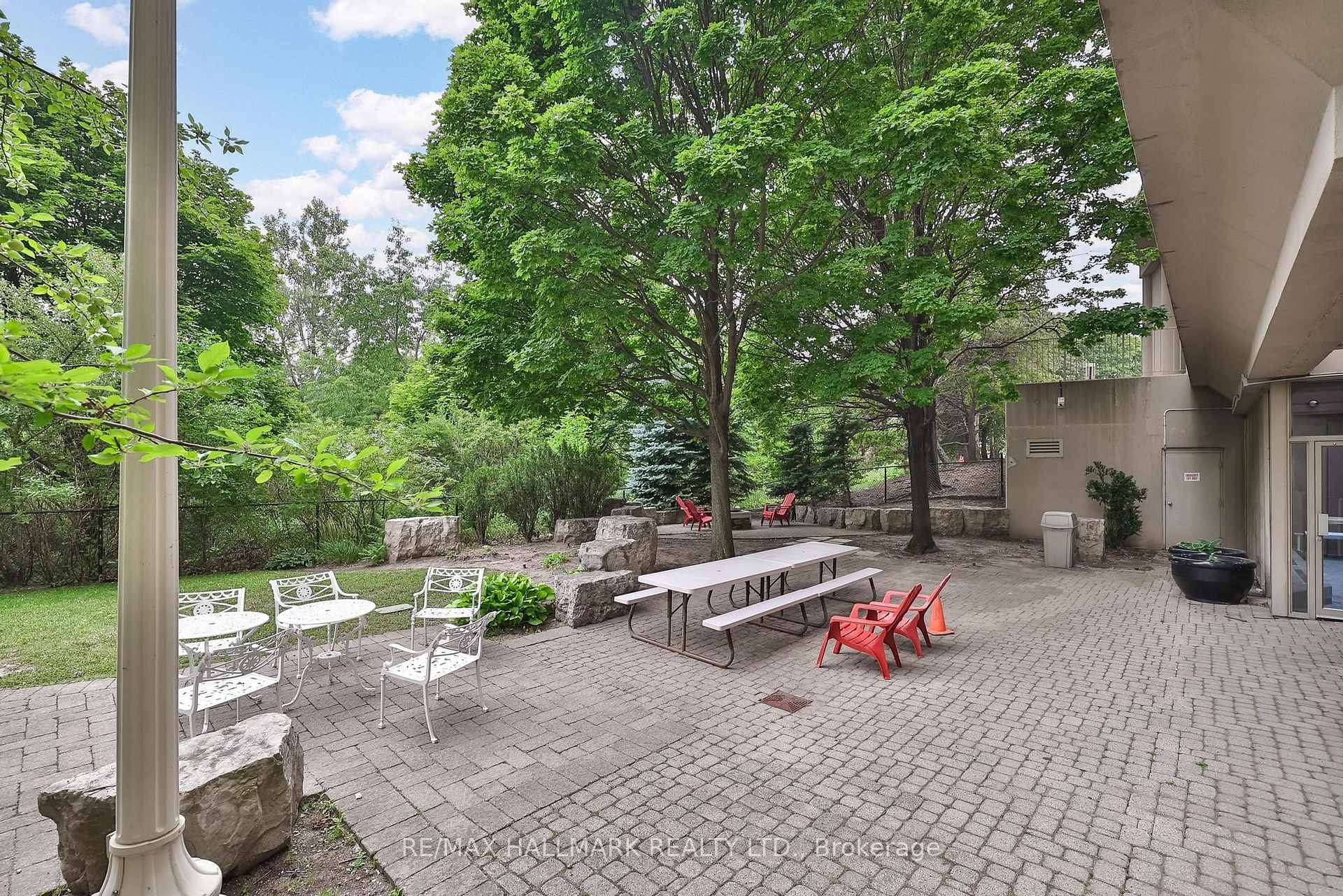 Photo 42 of Unit 607, 50 Eglinton Avenue W, Mississauga, Hurontario — HOMEH
