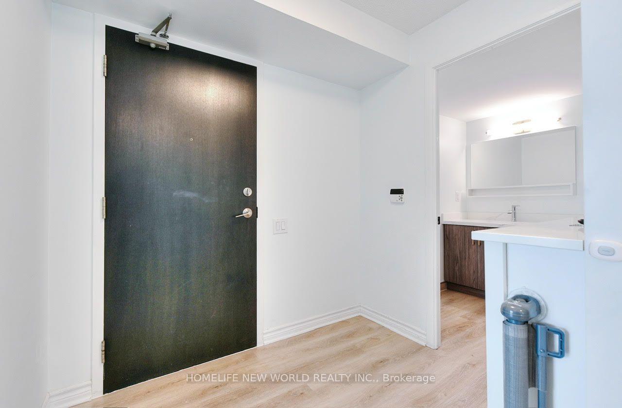 Photo 6 of Unit 1806, 17 Anndale Drive, North York, Willowdale East — HOMEH
