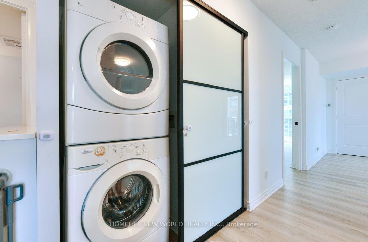 Photo 9 of Unit 1806, 17 Anndale Drive, North York, Willowdale East — HOMEH
