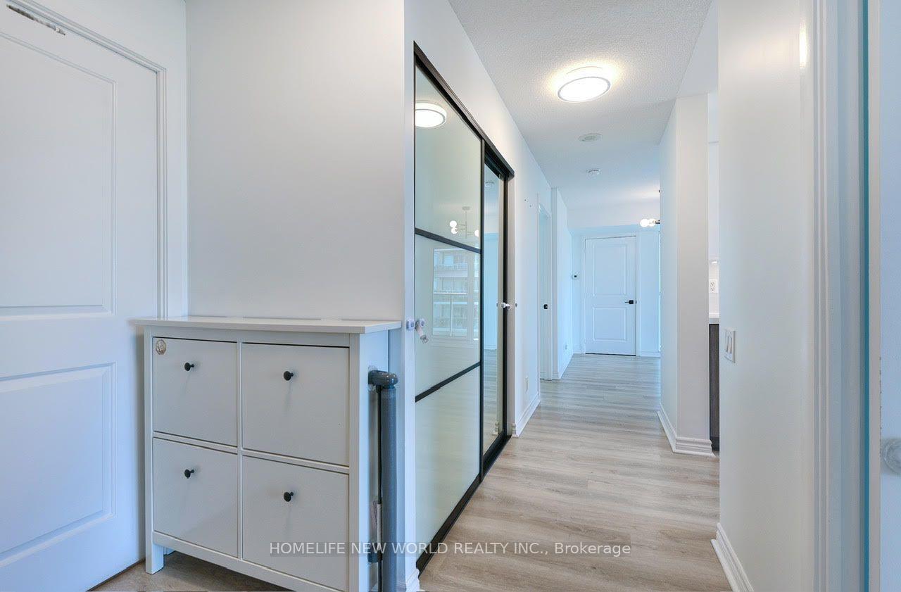 Photo 10 of Unit 1806, 17 Anndale Drive, North York, Willowdale East — HOMEH