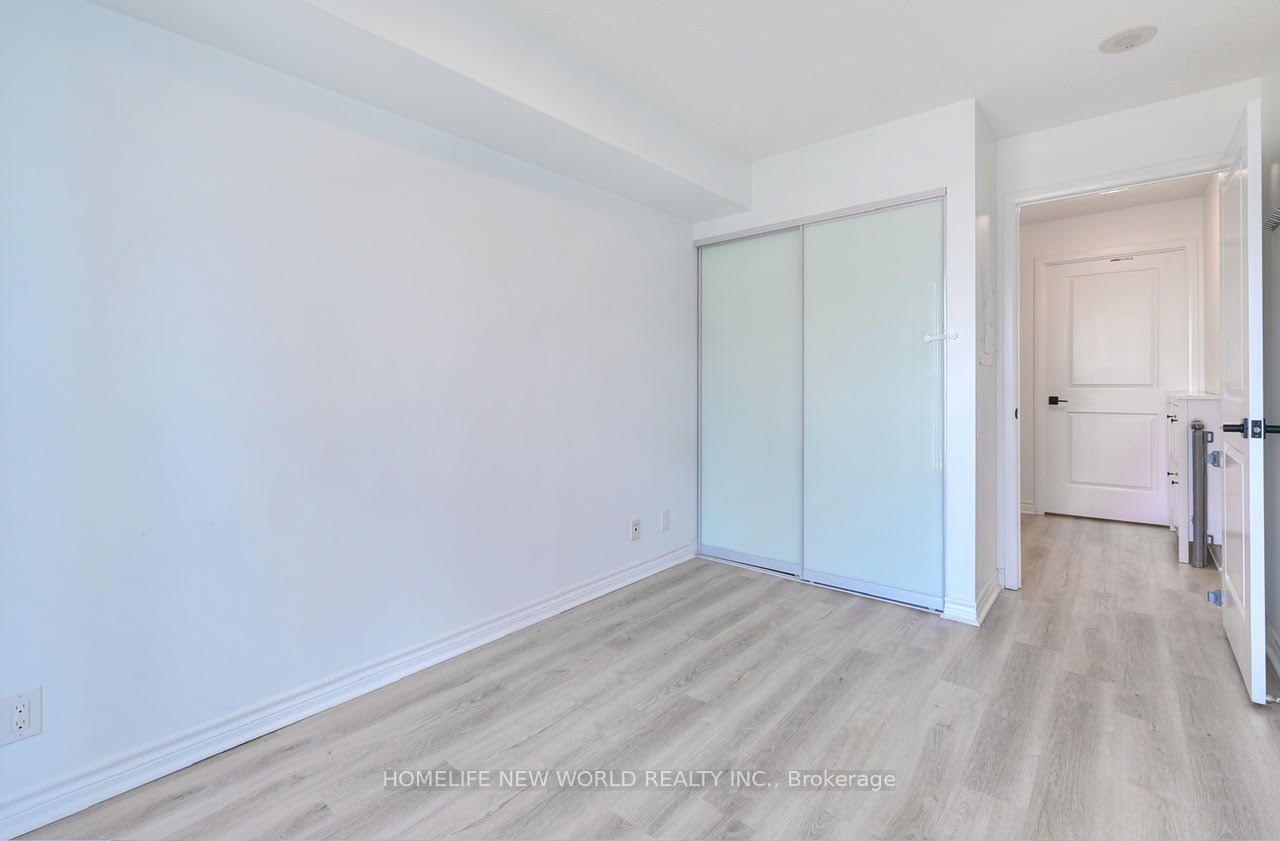 Photo 18 of Unit 1806, 17 Anndale Drive, North York, Willowdale East — HOMEH