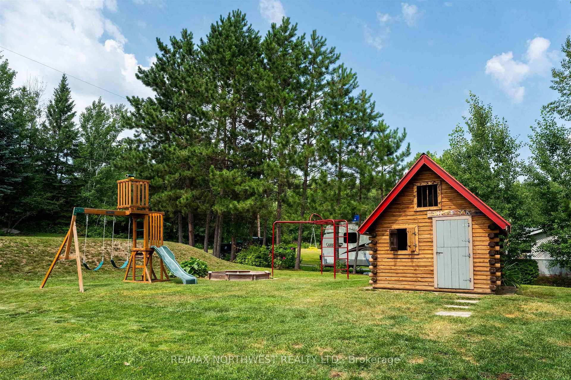 Photo 48 of 38 Kimberly Road, Kenora Remote Area, Lake of the Woods North — HOMEH