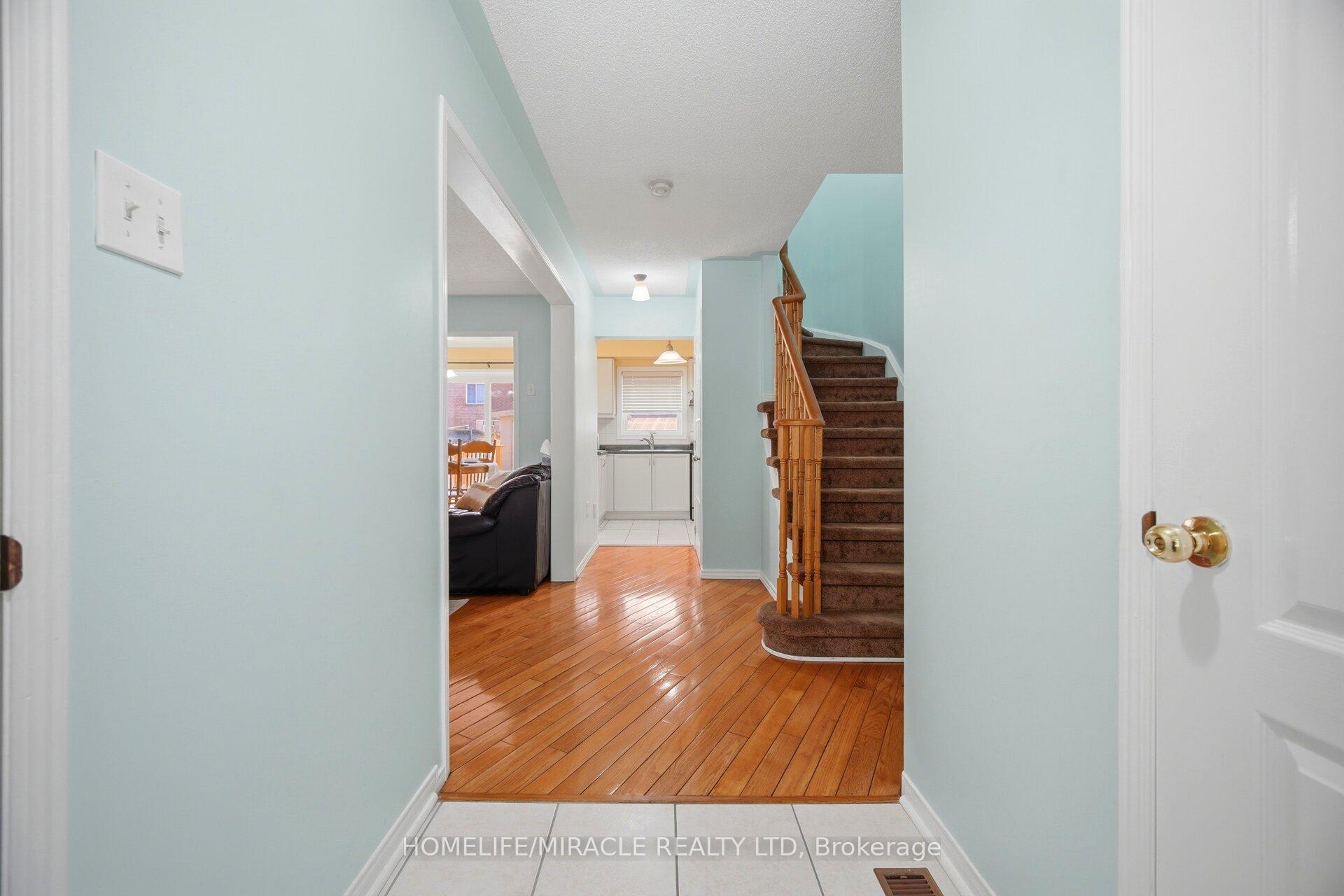 Photo 6 of 31 Larkspur Road, Brampton, Sandringham-Wellington — HOMEH