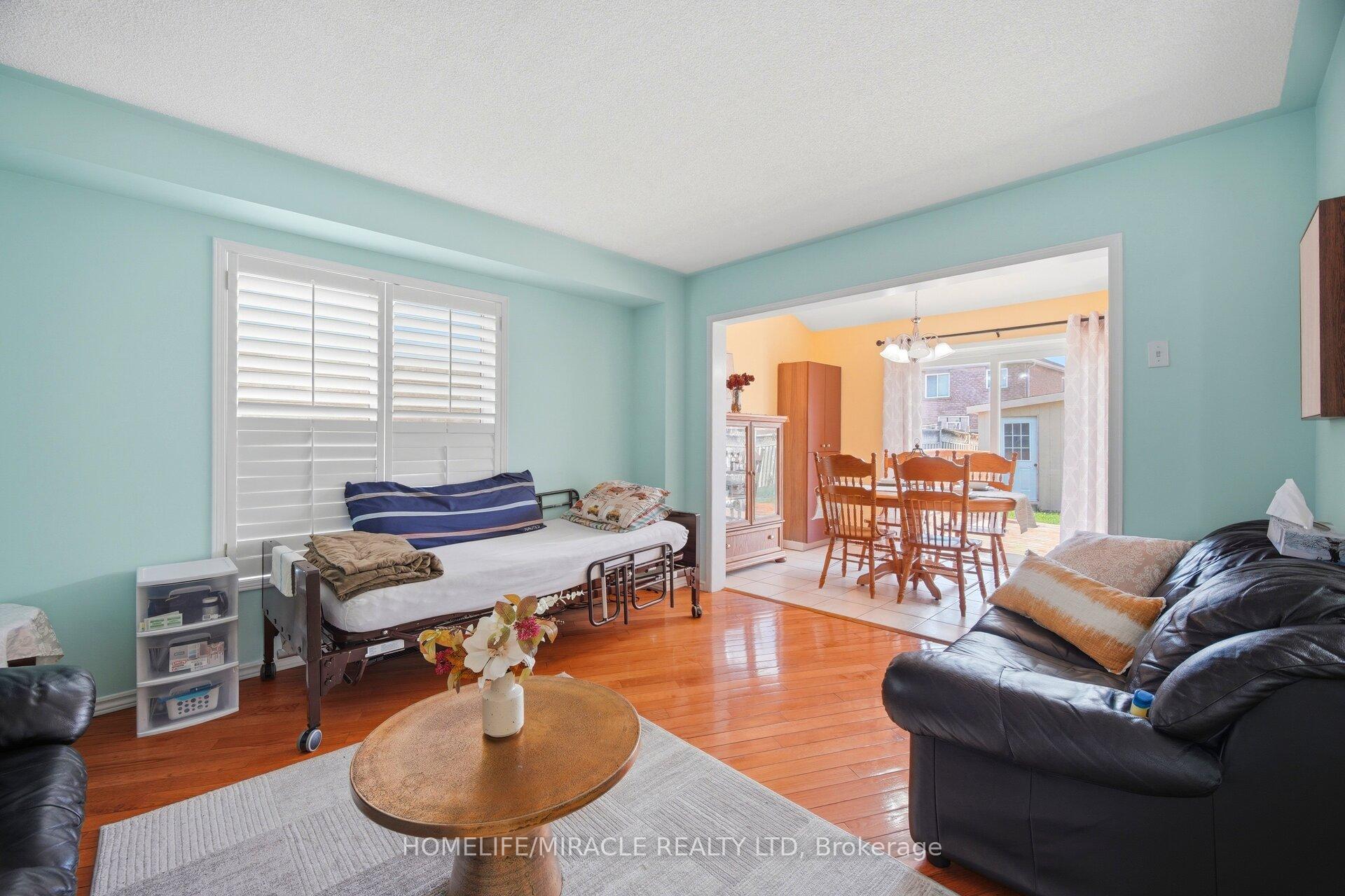 Photo 10 of 31 Larkspur Road, Brampton, Sandringham-Wellington — HOMEH