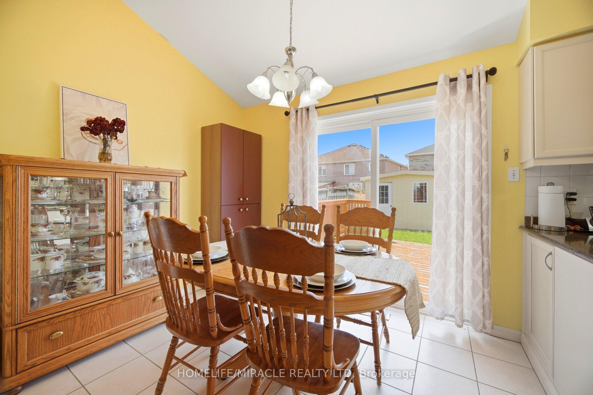 Photo 13 of 31 Larkspur Road, Brampton, Sandringham-Wellington — HOMEH