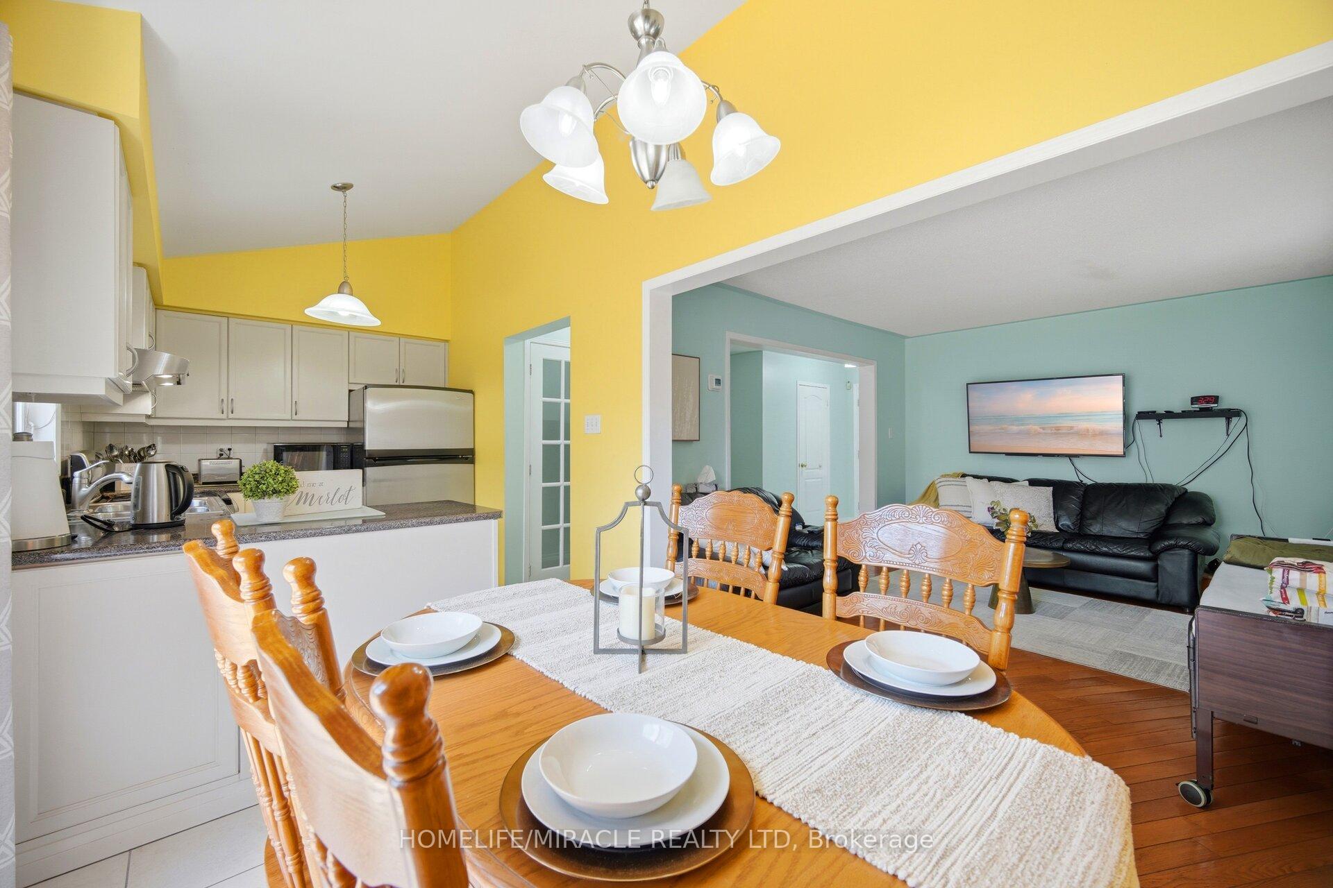 Photo 15 of 31 Larkspur Road, Brampton, Sandringham-Wellington — HOMEH