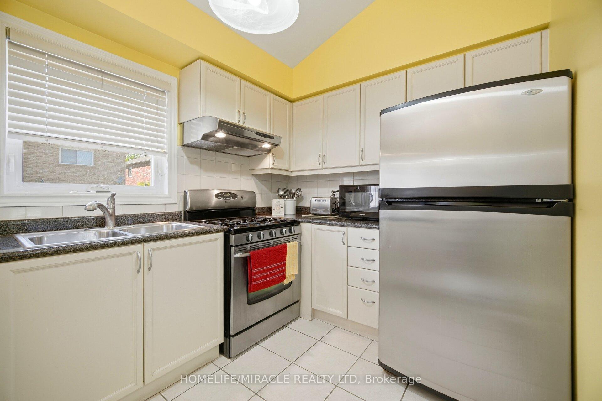 Photo 17 of 31 Larkspur Road, Brampton, Sandringham-Wellington — HOMEH