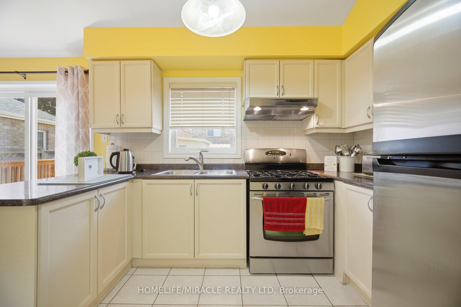 Photo 18 of 31 Larkspur Road, Brampton, Sandringham-Wellington — HOMEH