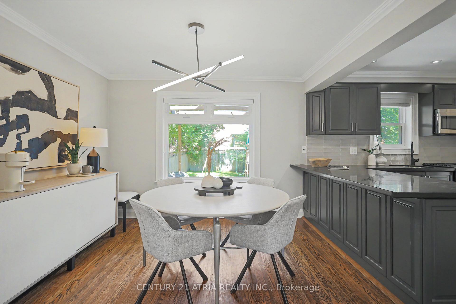 Photo 6 of 62 Lynngrove Avenue, Etobicoke, Kingsway South — HOMEH
