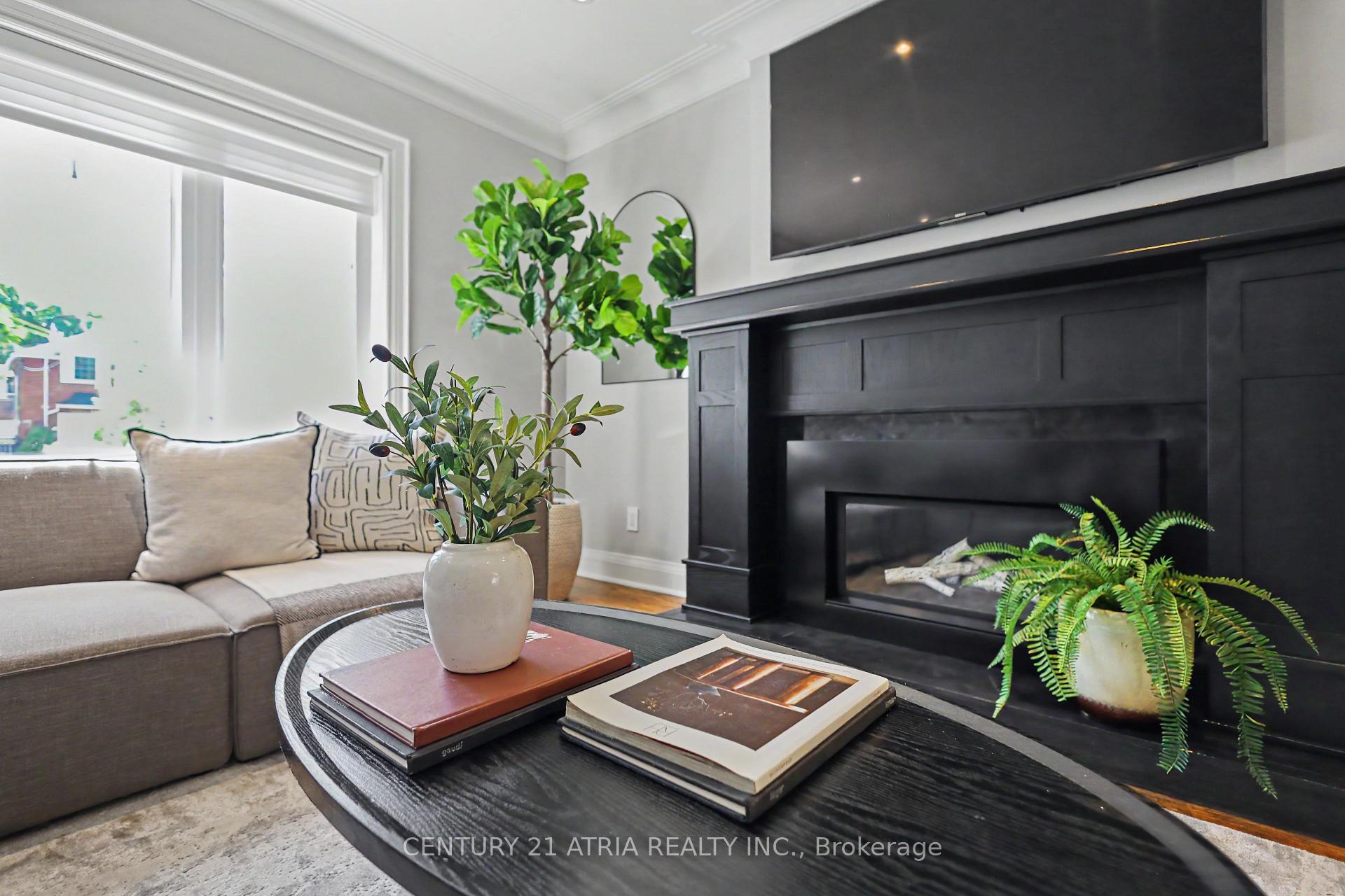 Photo 15 of 62 Lynngrove Avenue, Etobicoke, Kingsway South — HOMEH