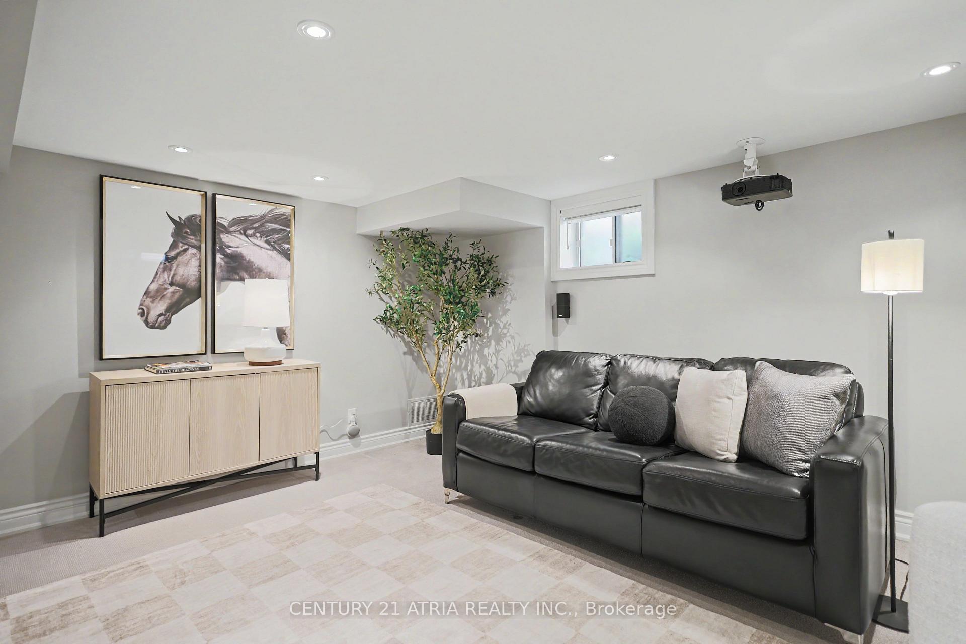 Photo 30 of 62 Lynngrove Avenue, Etobicoke, Kingsway South — HOMEH