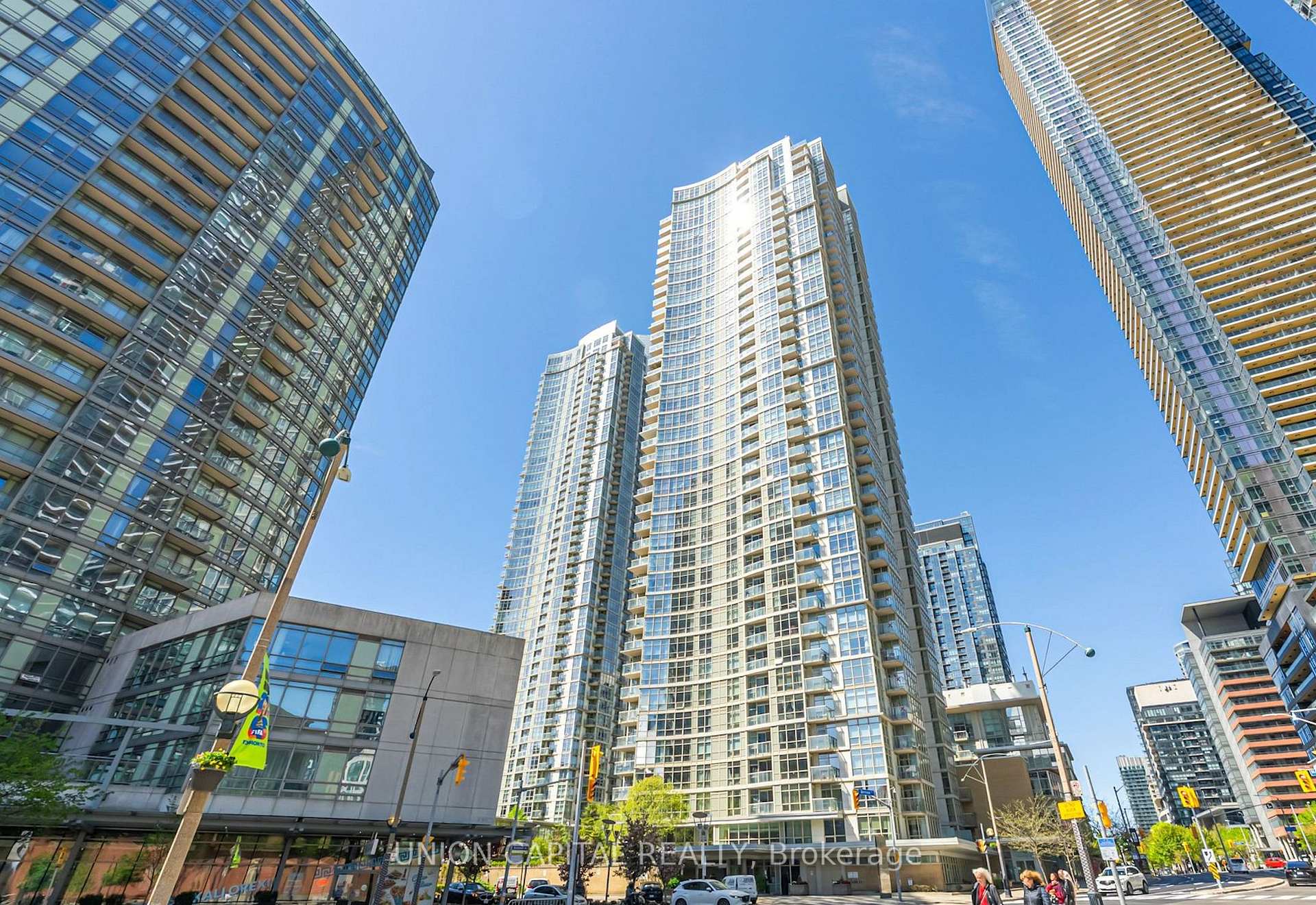 Front of Unit 4501, 10 Navy Wharf Court