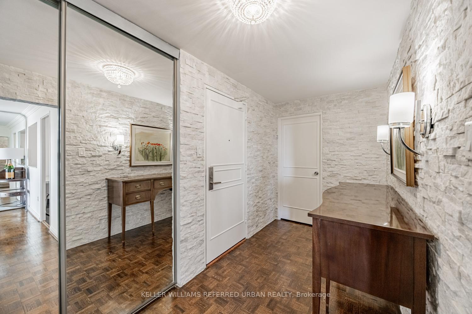 Photo 5 of Unit 1409, 1400 Dixie Road, Mississauga, Lakeview — HOMEH