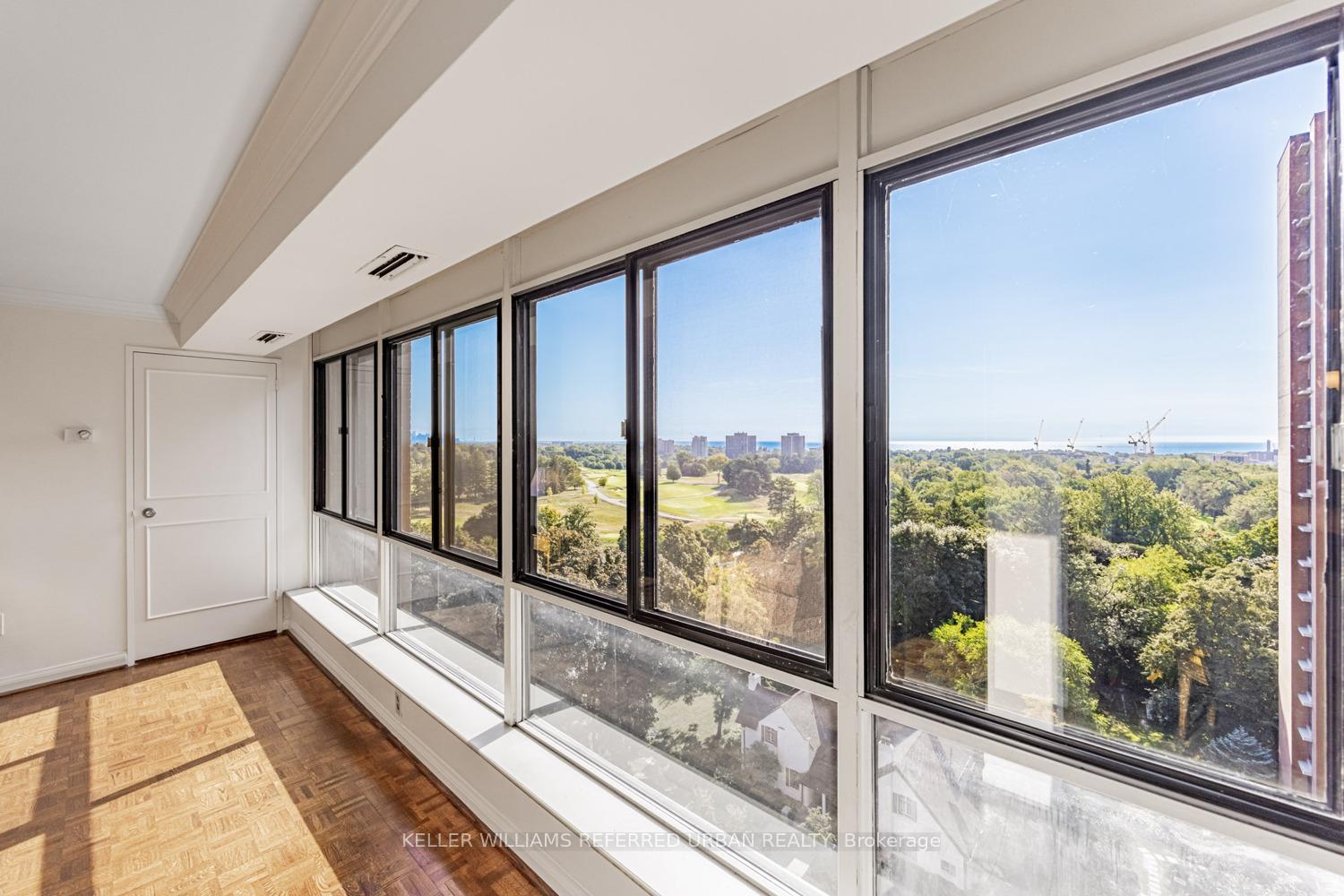 Photo 2 of Unit 1409, 1400 Dixie Road, Mississauga, Lakeview — HOMEH