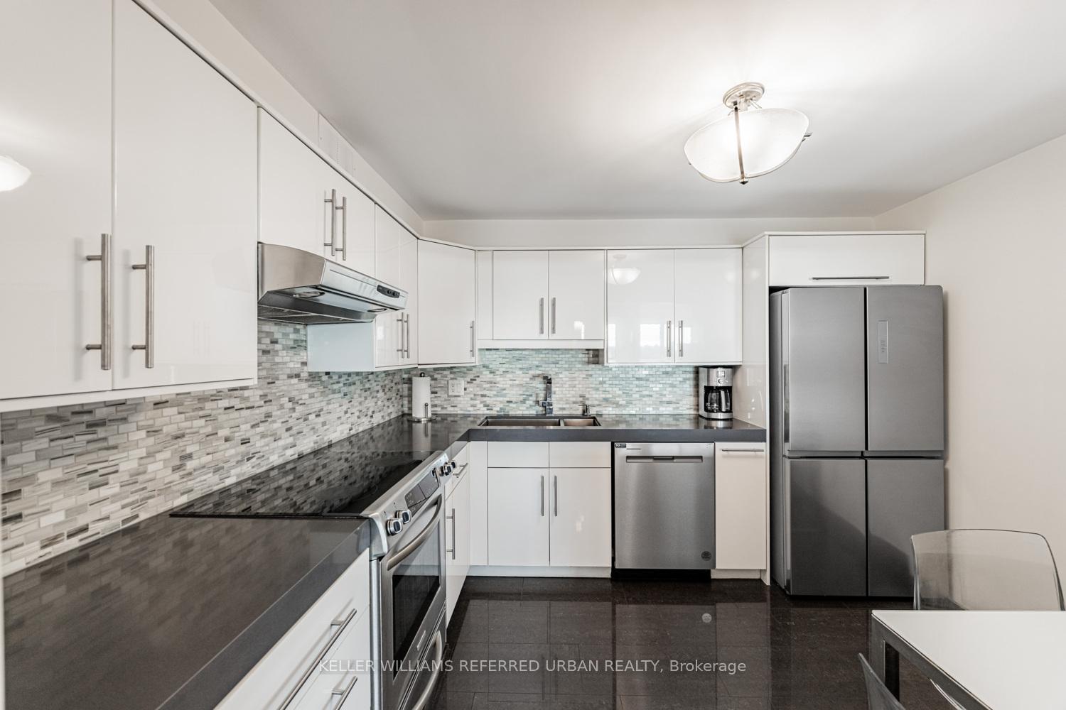 Photo 13 of Unit 1409, 1400 Dixie Road, Mississauga, Lakeview — HOMEH