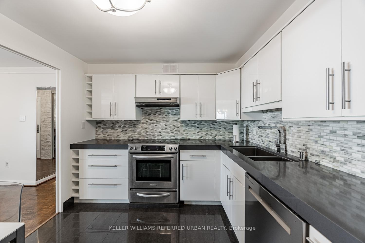 Photo 14 of Unit 1409, 1400 Dixie Road, Mississauga, Lakeview — HOMEH