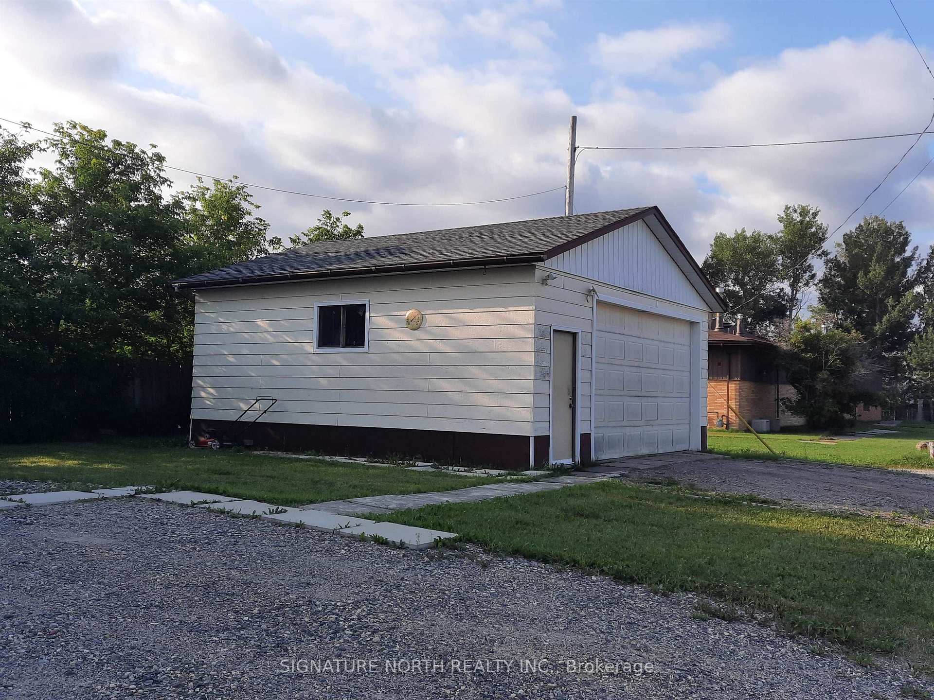 Photo 45 of 311 Fourth Avenue SW, Greenstone, Geraldton — HOMEH