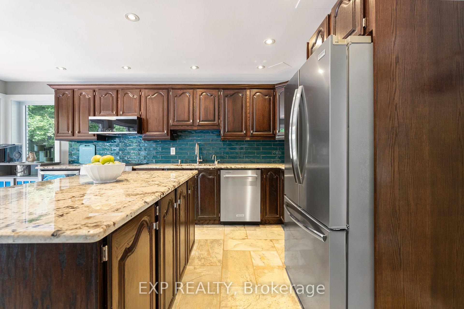 Photo 9 of 11 Roberta Crescent, Ottawa, Barrhaven - Pheasant Run — HOMEH