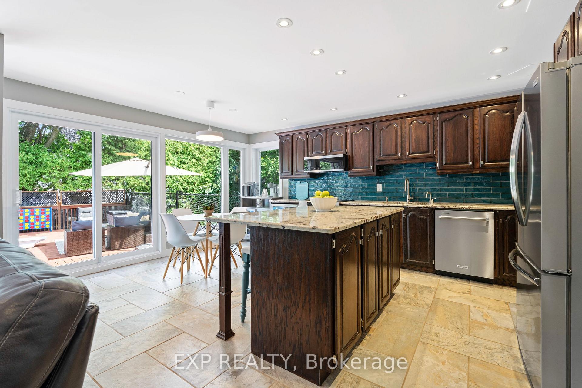 Photo 11 of 11 Roberta Crescent, Ottawa, Barrhaven - Pheasant Run — HOMEH