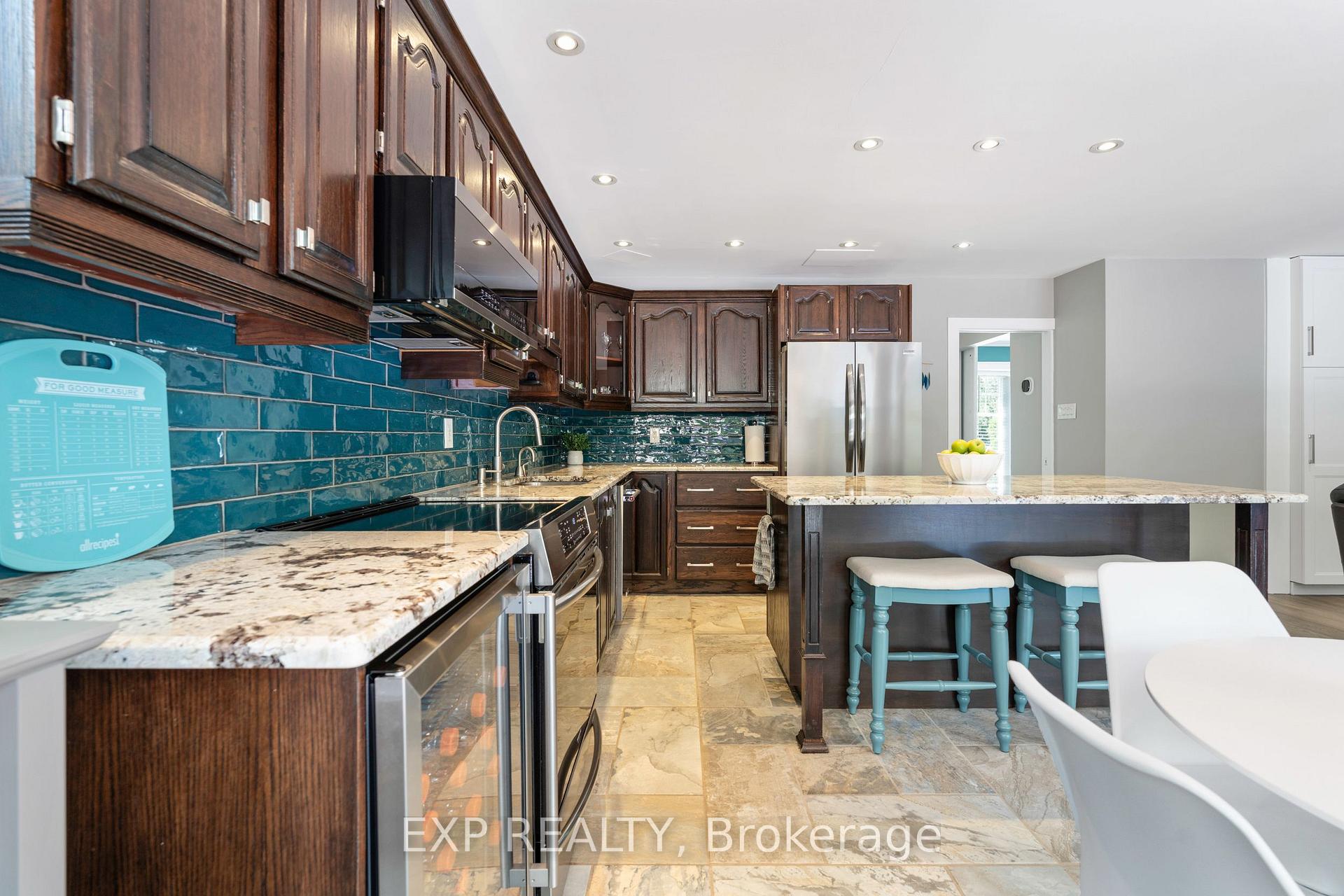 Photo 13 of 11 Roberta Crescent, Ottawa, Barrhaven - Pheasant Run — HOMEH