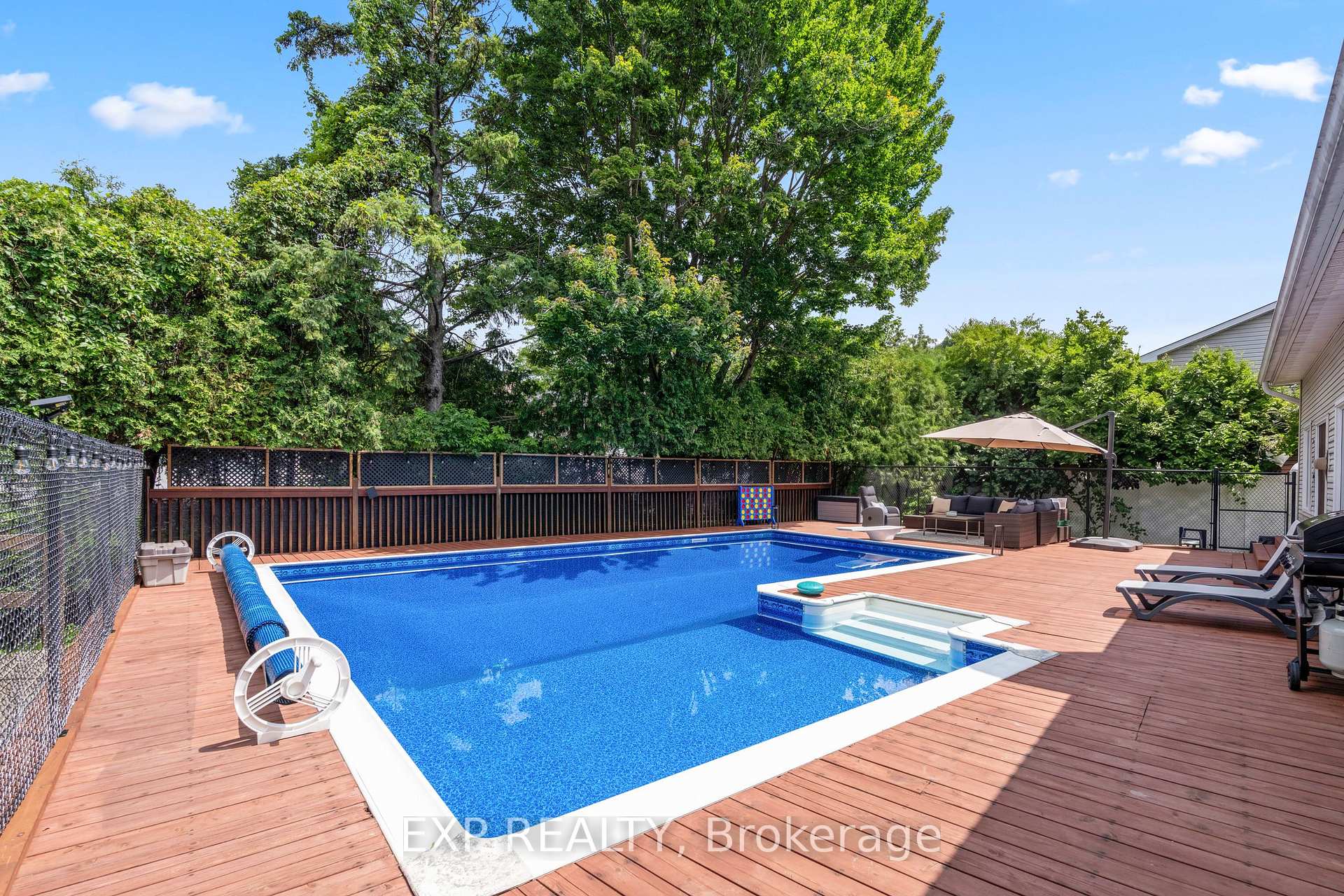Photo 46 of 11 Roberta Crescent, Ottawa, Barrhaven - Pheasant Run — HOMEH