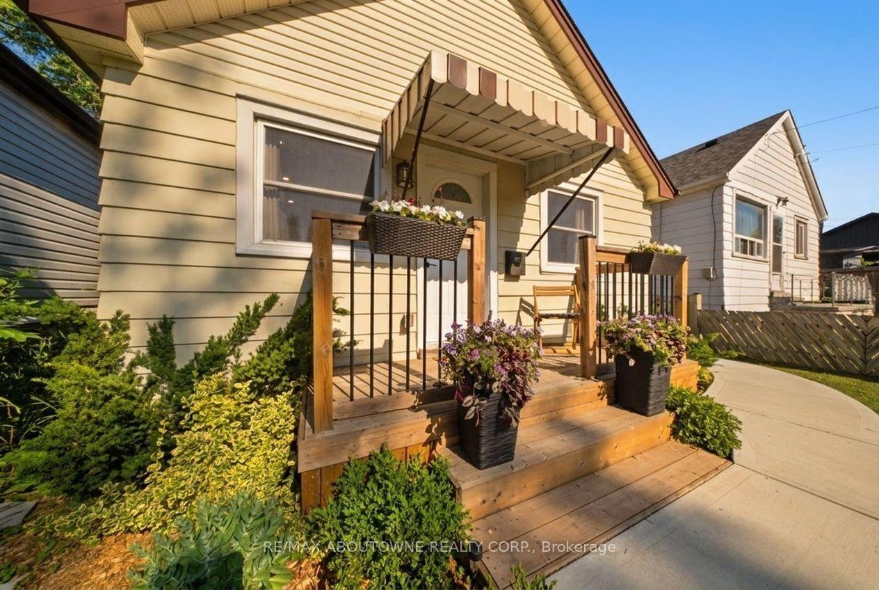 Photo 4 of 435 Waverly Street, Hamilton, McQuesten — HOMEH