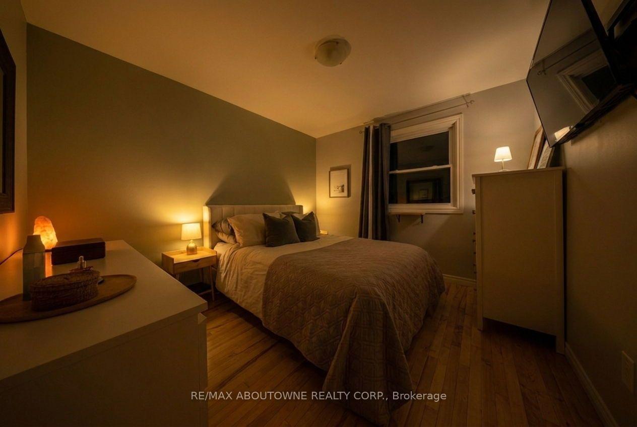 Photo 16 of 435 Waverly Street, Hamilton, McQuesten — HOMEH