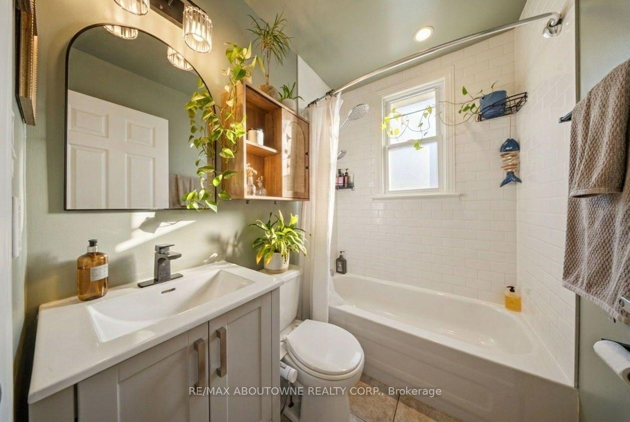 Photo 18 of 435 Waverly Street, Hamilton, McQuesten — HOMEH