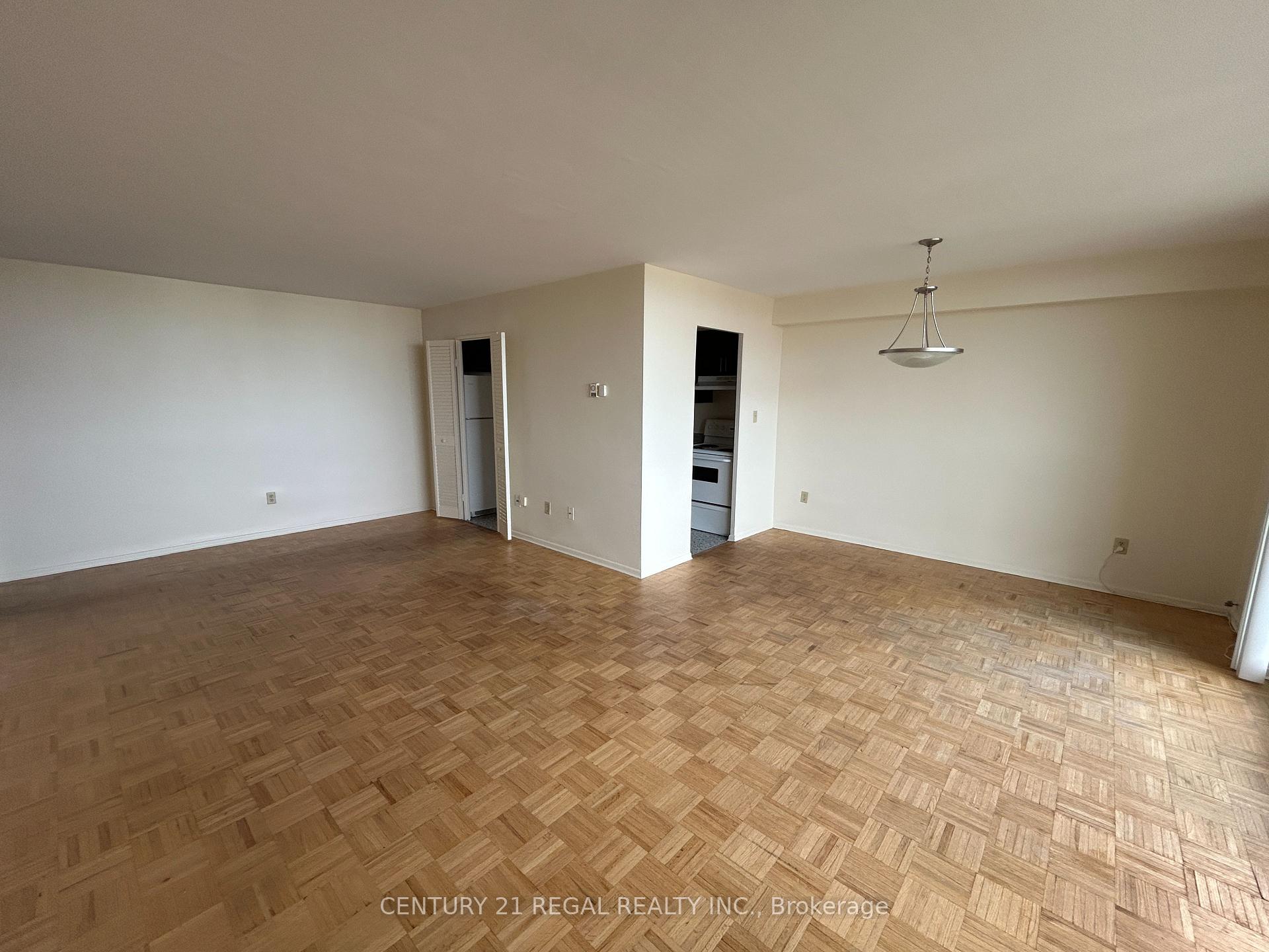 Photo 3 of Unit 2908, 5 Massey Square, Toronto, Crescent Town — HOMEH