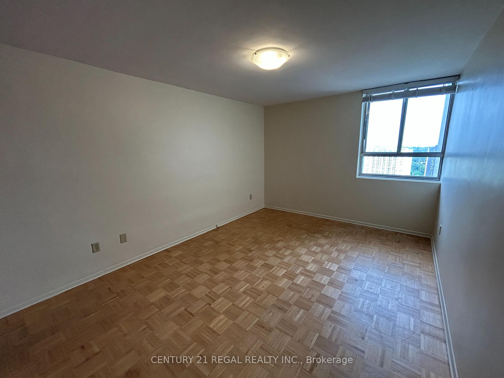 Photo 6 of Unit 2908, 5 Massey Square, Toronto, Crescent Town — HOMEH