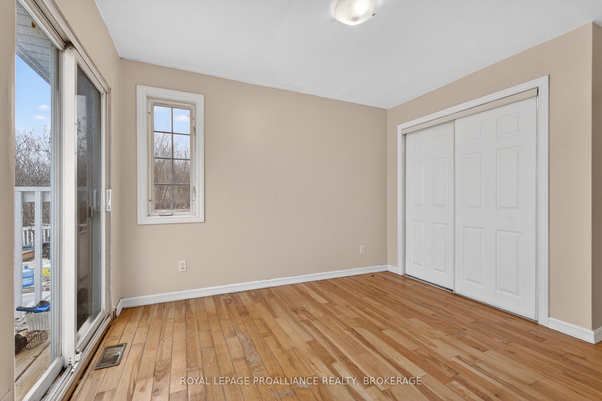 Photo 15 of 3081 Barnaby Court, Kingston, City North of 401 — HOMEH