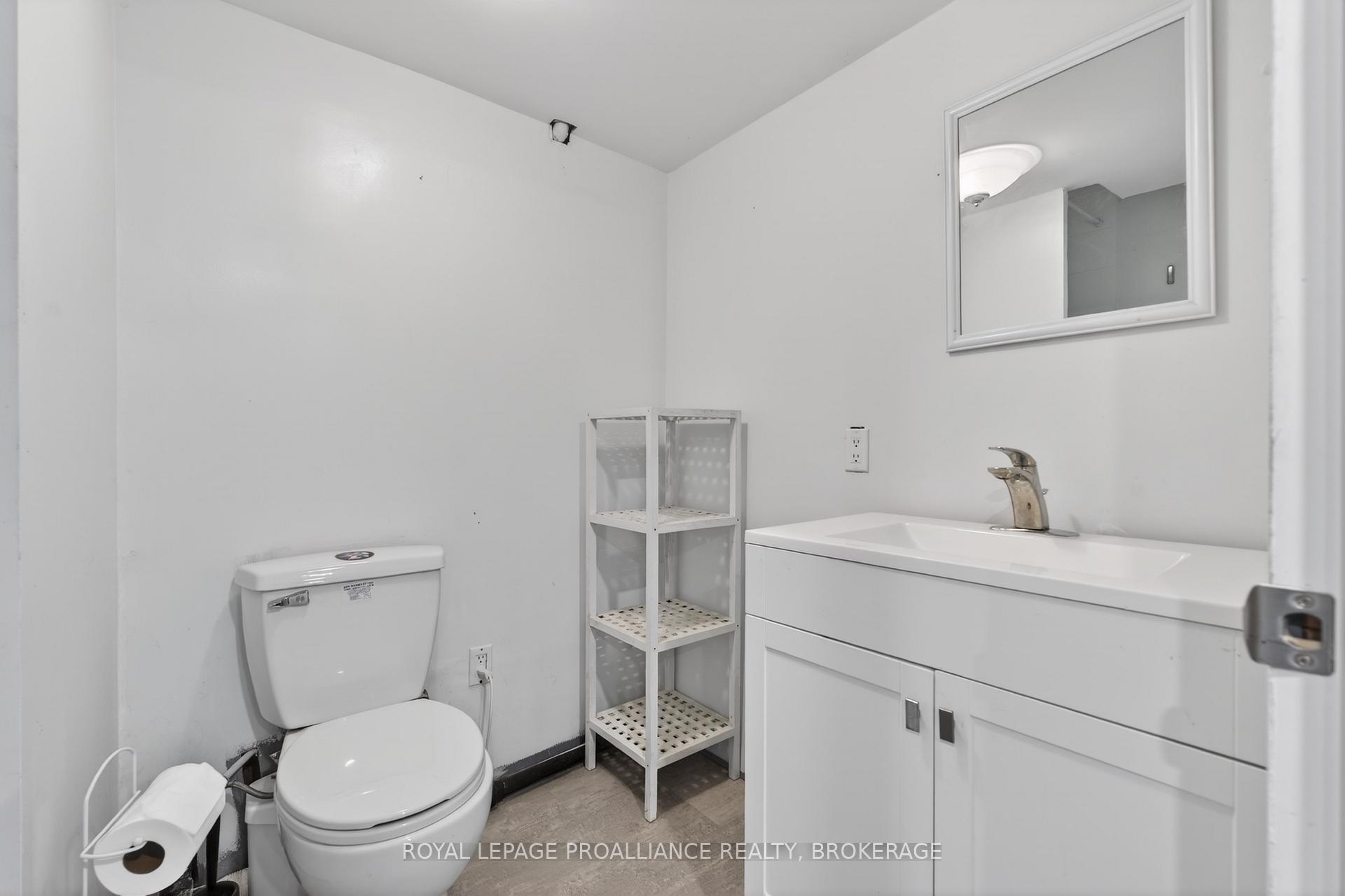 Photo 30 of 3081 Barnaby Court, Kingston, City North of 401 — HOMEH