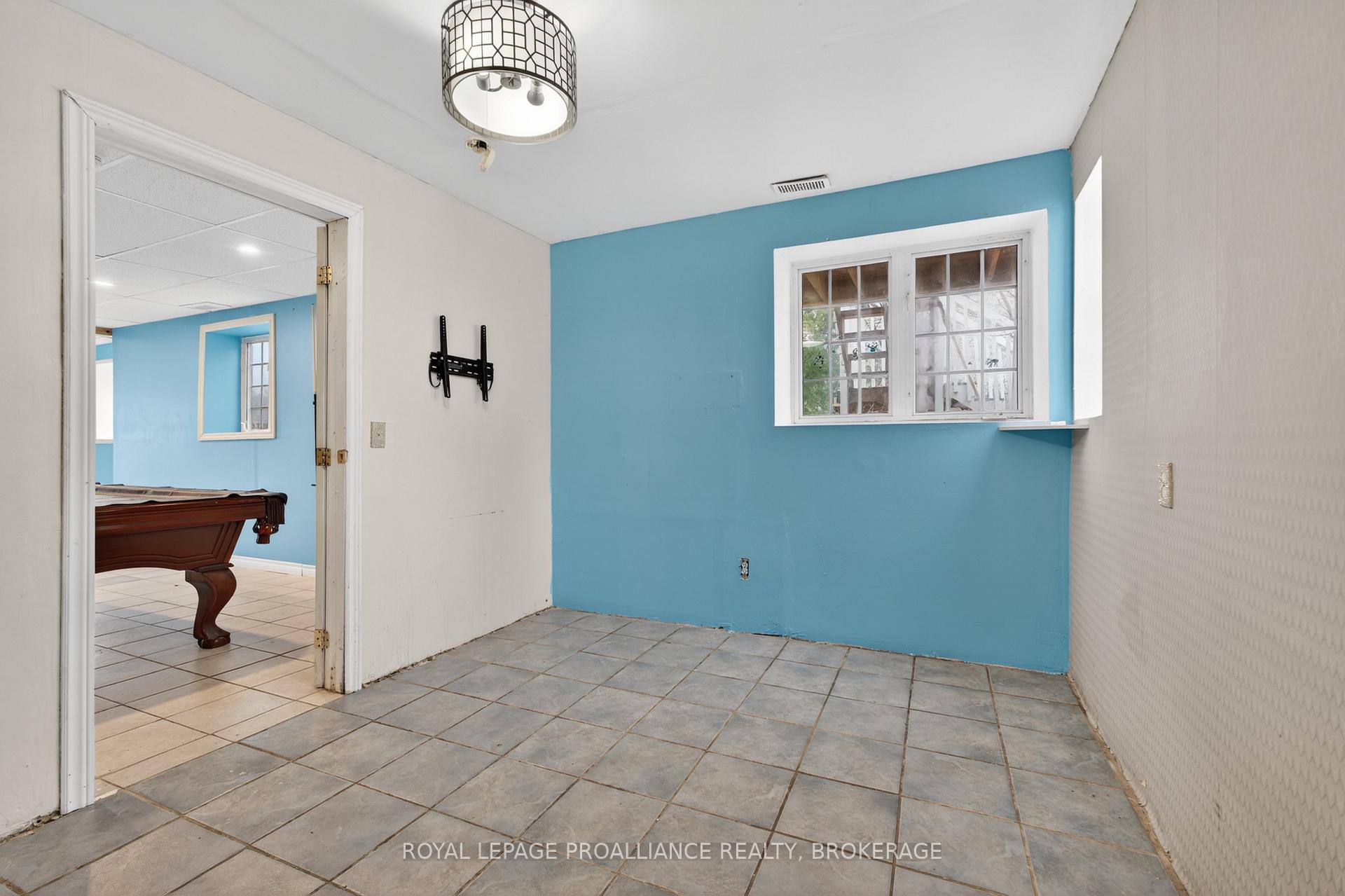 Photo 31 of 3081 Barnaby Court, Kingston, City North of 401 — HOMEH