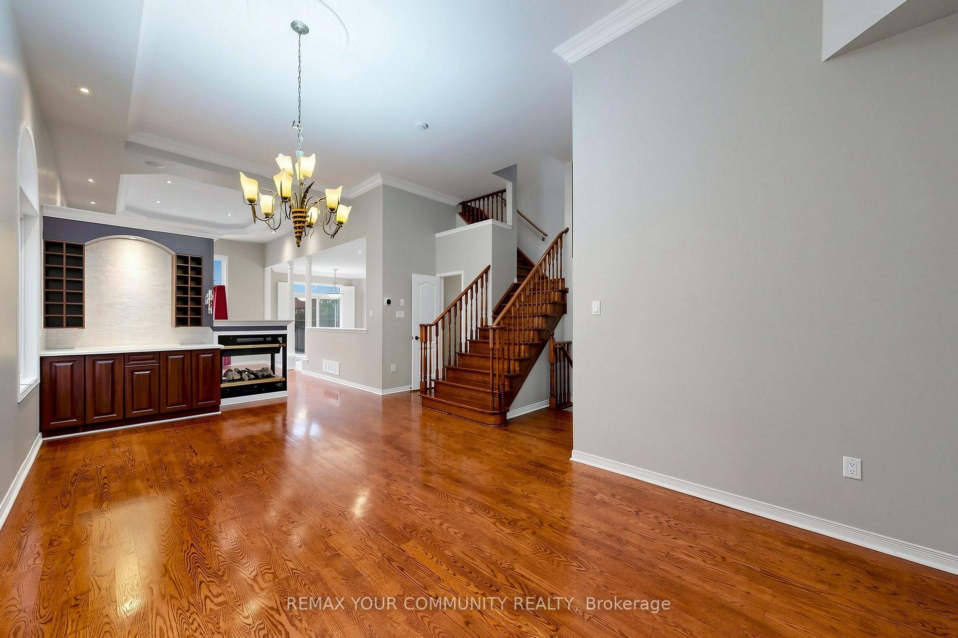 Photo 5 of Unit (Upper), 222 Kayla Crescent, Vaughan, Maple — HOMEH