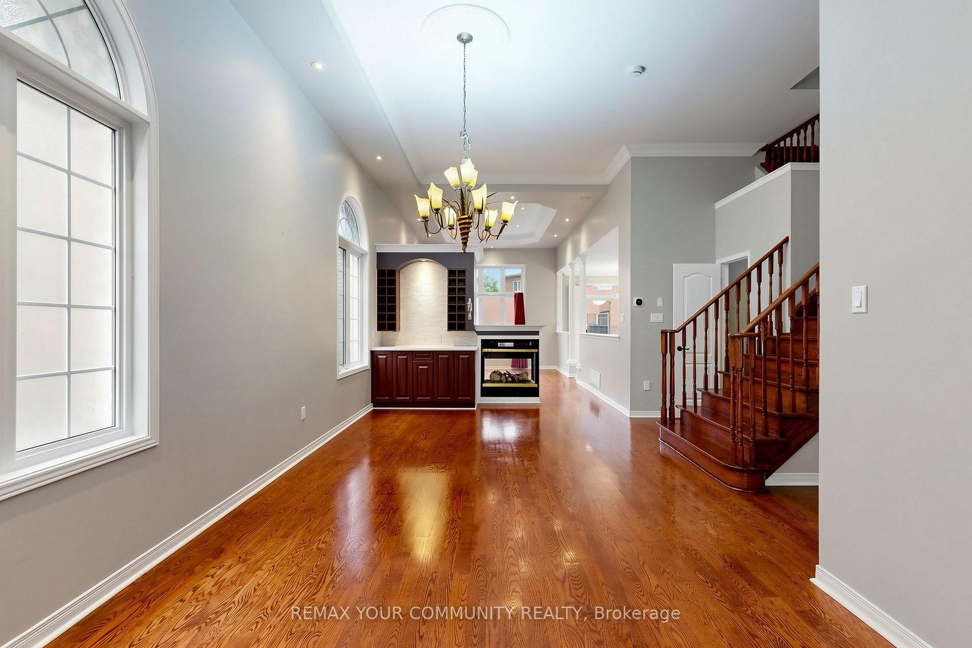 Photo 6 of Unit (Upper), 222 Kayla Crescent, Vaughan, Maple — HOMEH