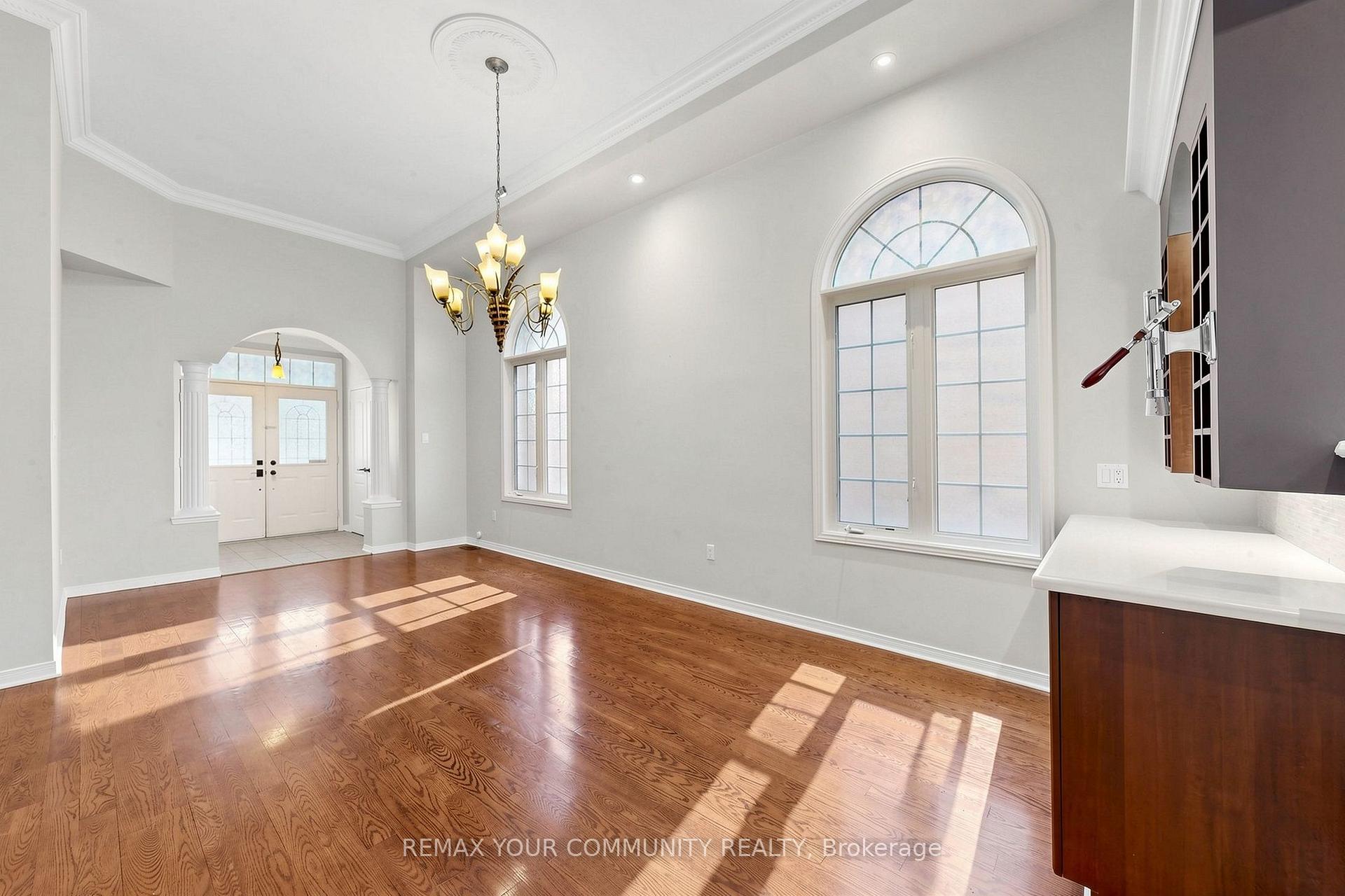 Photo 7 of Unit (Upper), 222 Kayla Crescent, Vaughan, Maple — HOMEH