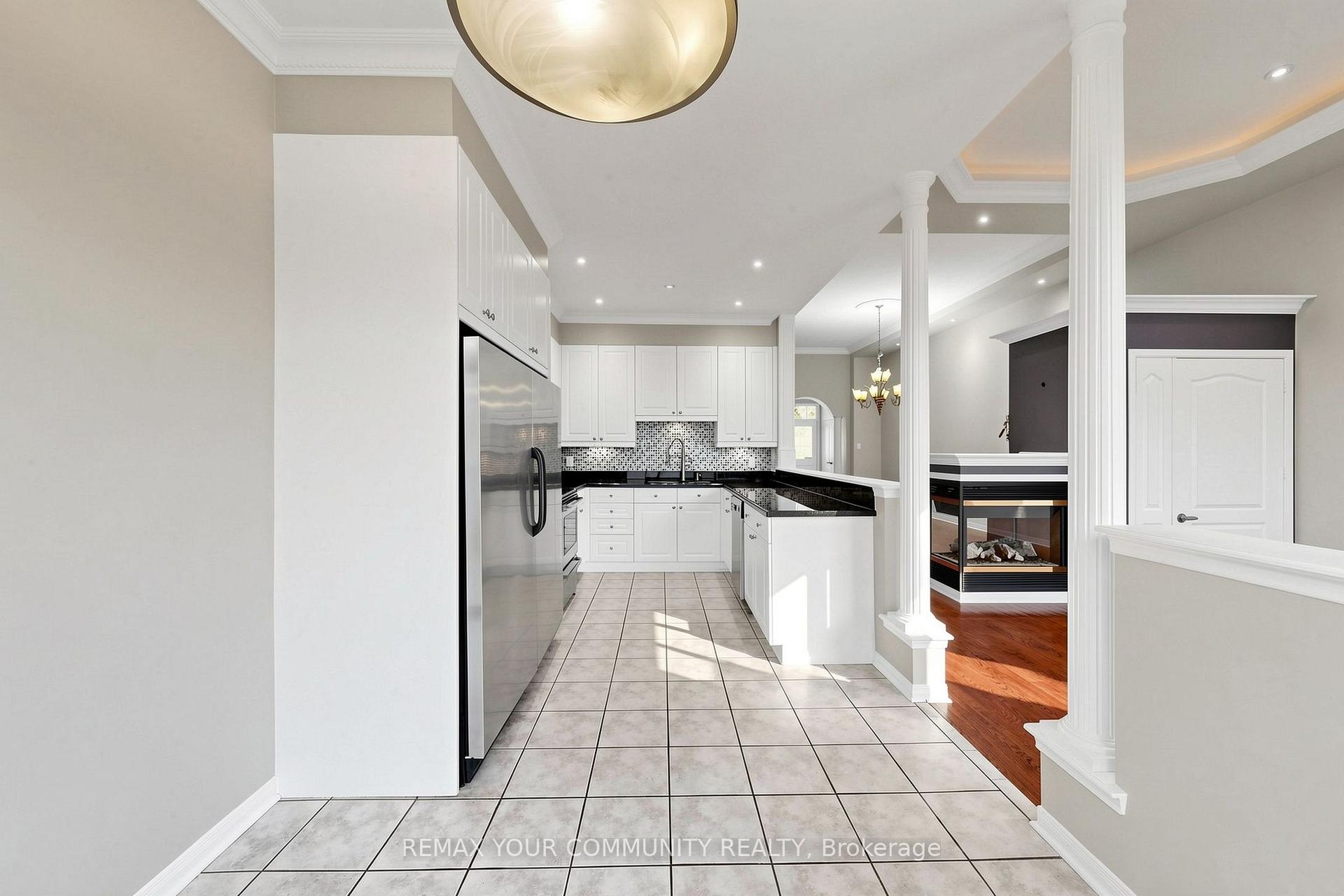 Photo 8 of Unit (Upper), 222 Kayla Crescent, Vaughan, Maple — HOMEH