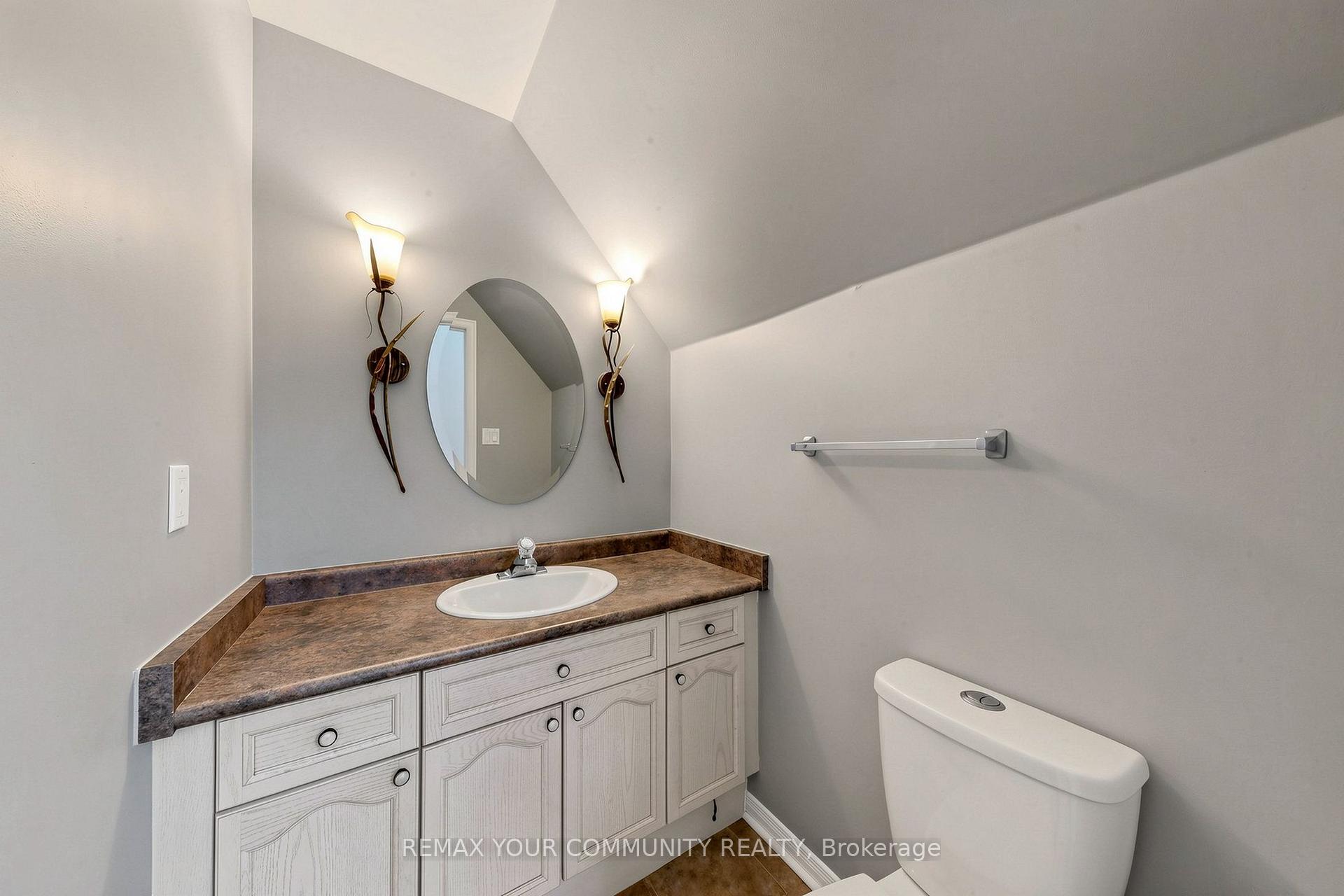 Photo 19 of Unit (Upper), 222 Kayla Crescent, Vaughan, Maple — HOMEH
